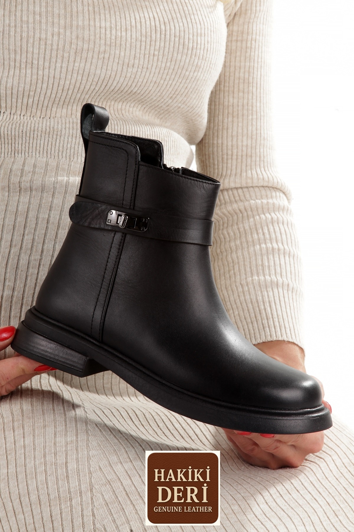 Siyah Hakiki Deri Topuksuz Günlük Kadın Bot Ar26 - Görsel 2