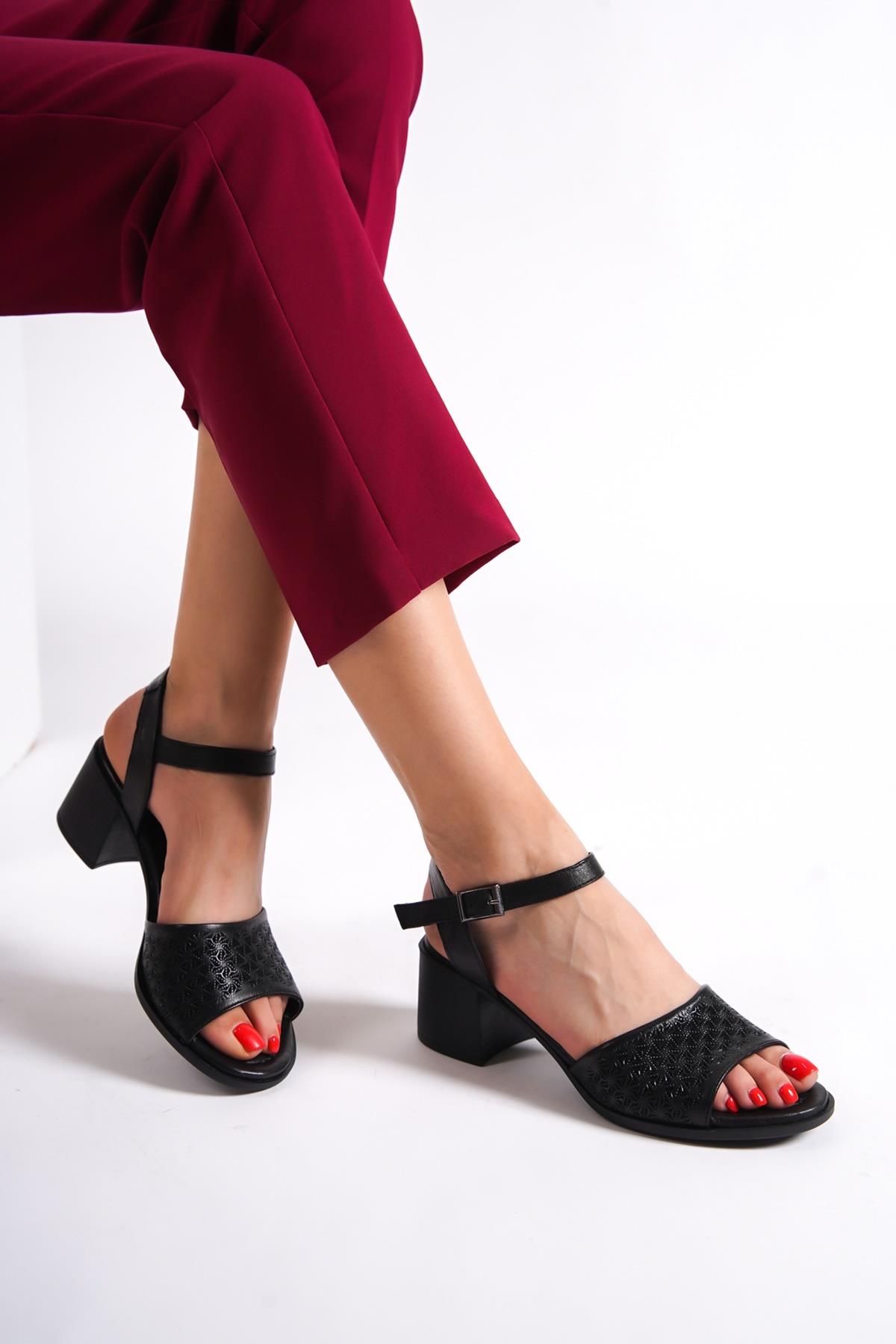 Lita Hakiki Deri Siyah Kalın Topuklu Günlük Sandalet - Görsel 2