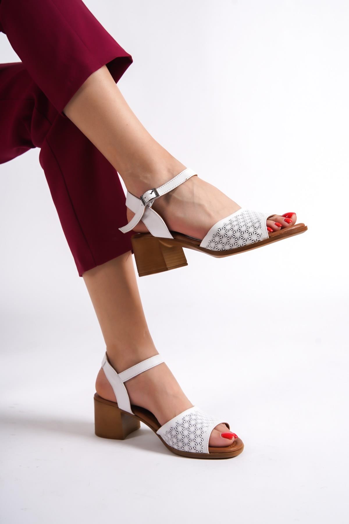 Lita Hakiki Deri Beyaz Kalın Topuklu Günlük Sandalet - Görsel 2