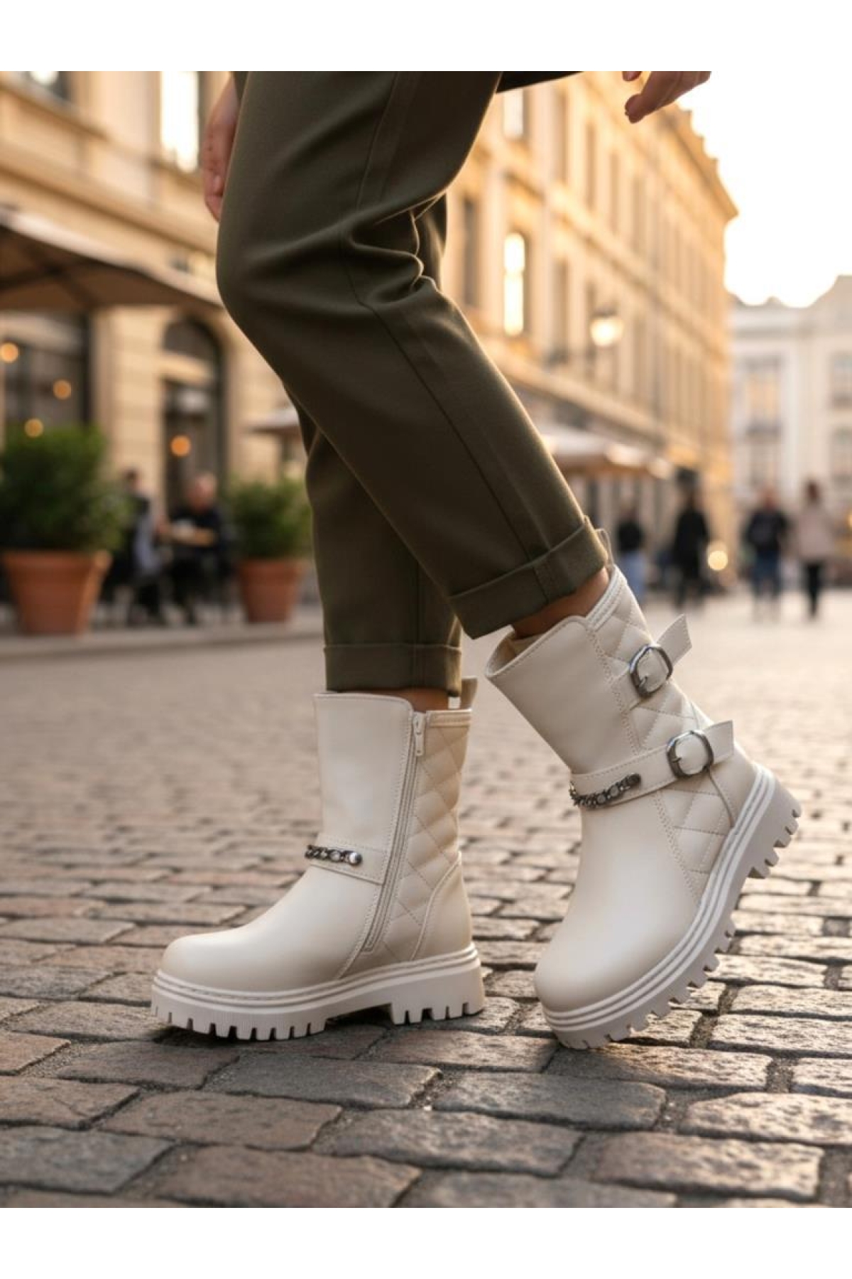 Kız Çocuk Zincir Tokalı Suya Ve Soğuk Havaya Dayanıklı Kaymaz Kalın Taban Kışlık Bot Bootie Çizme - Görsel 3