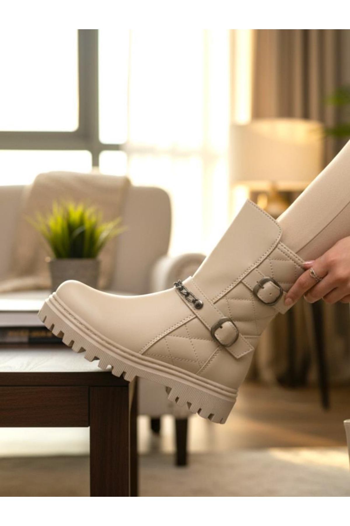 Kız Çocuk Zincir Tokalı Suya Ve Soğuk Havaya Dayanıklı Kaymaz Kalın Taban Kışlık Bot Bootie Çizme - Görsel 6