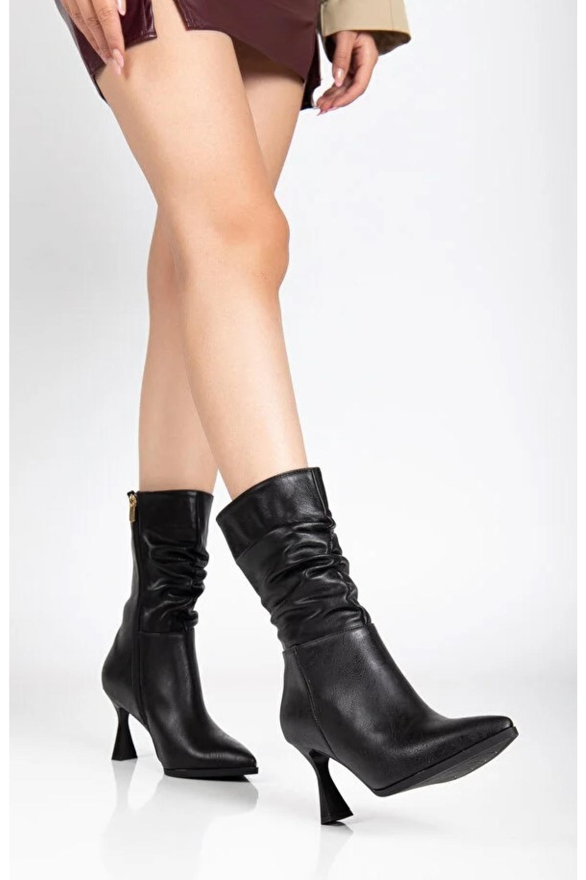 Yandan Fermuarlı Büzgülü Kadın Çizme - Görsel 4