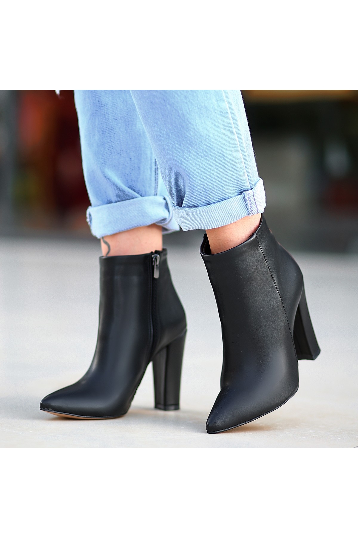 Siyah Fermuarlı Kadın Topuklu Bot - Görsel 6