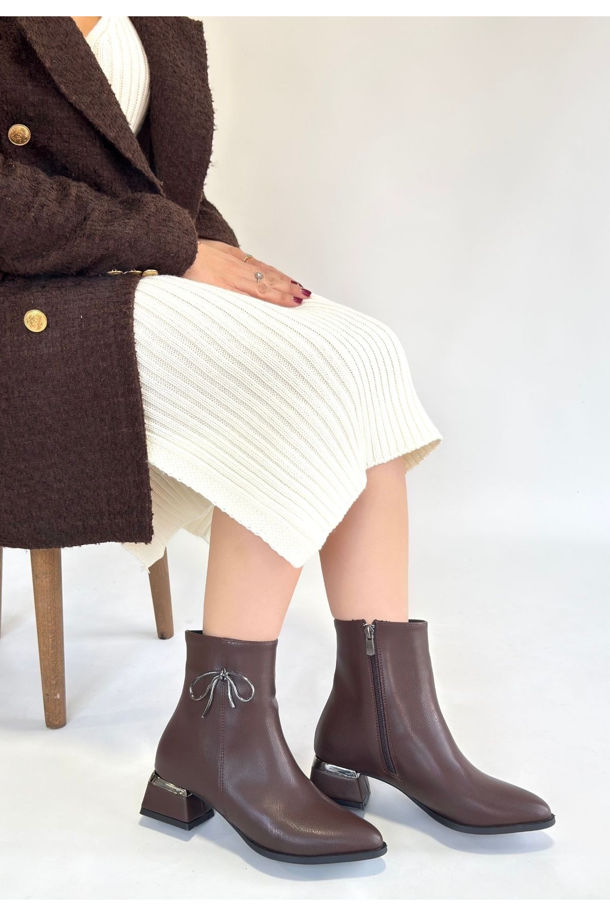 Kahverengi Fermuarlı Kadın Topuklu Bot - Görsel 2