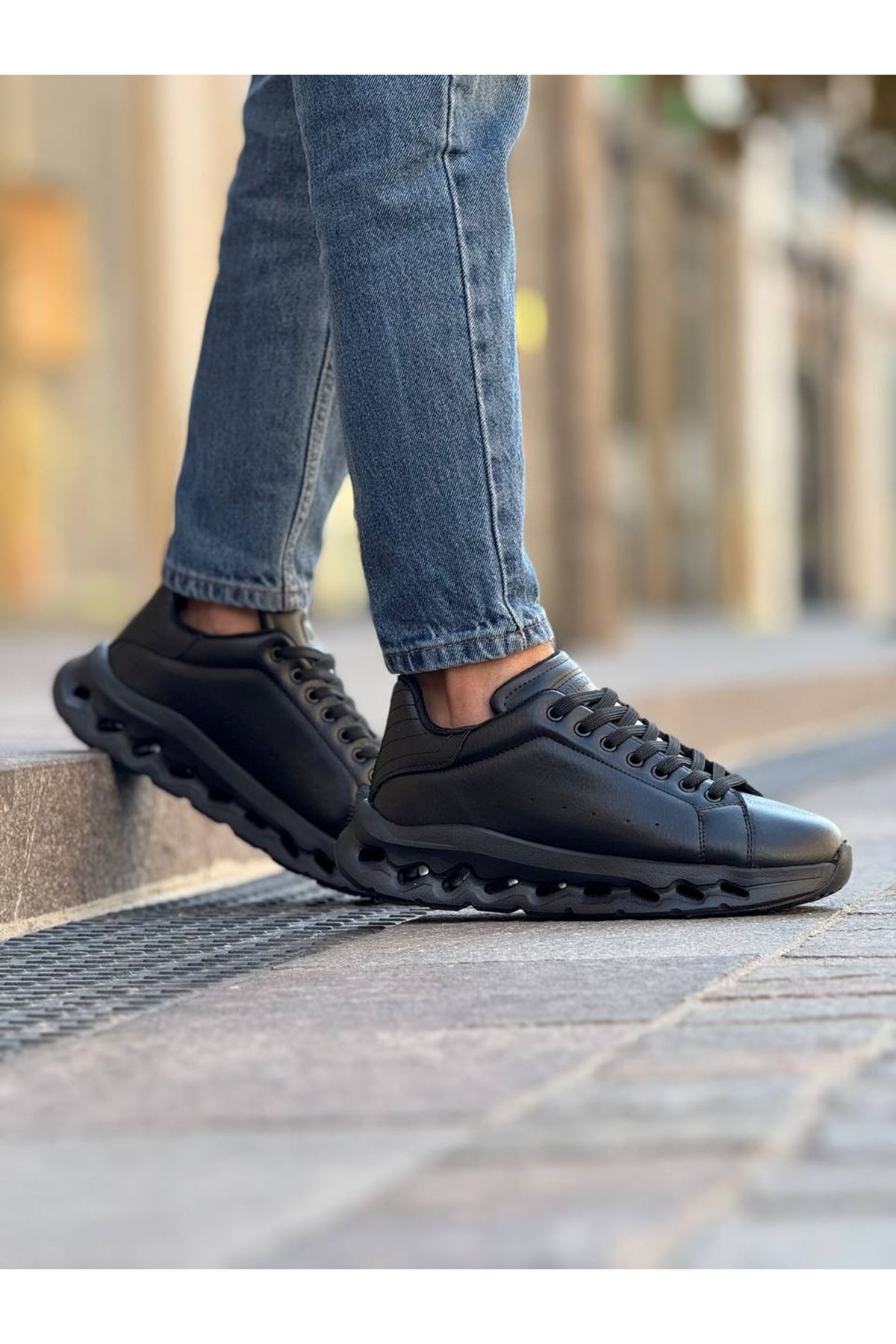 Pabucmarketi Pabucmarketi Bağcıklı Erkek Sneaker Siyah (Siyah Taban) Flo'da! Siyah - 3. görsel