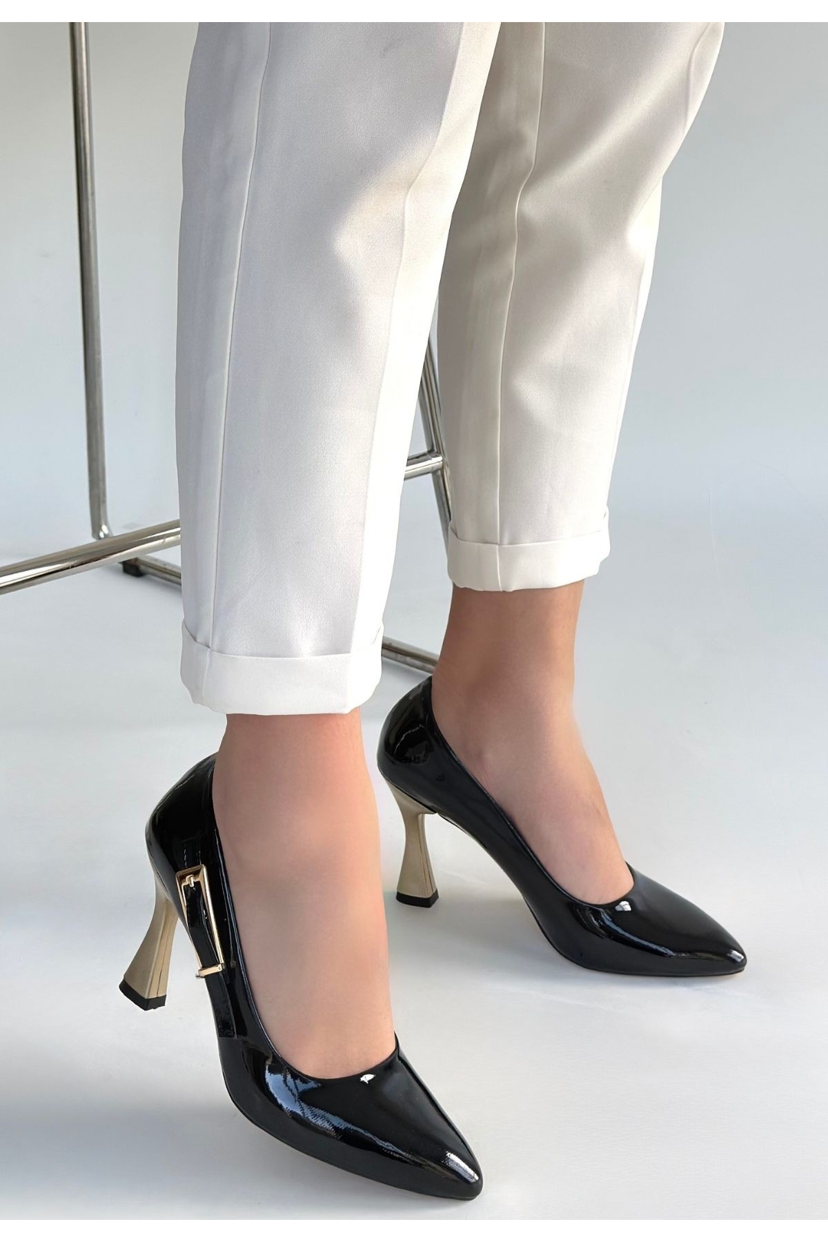 Siyah Rugan Kadın Topuklu Ayakkabı - Görsel 2
