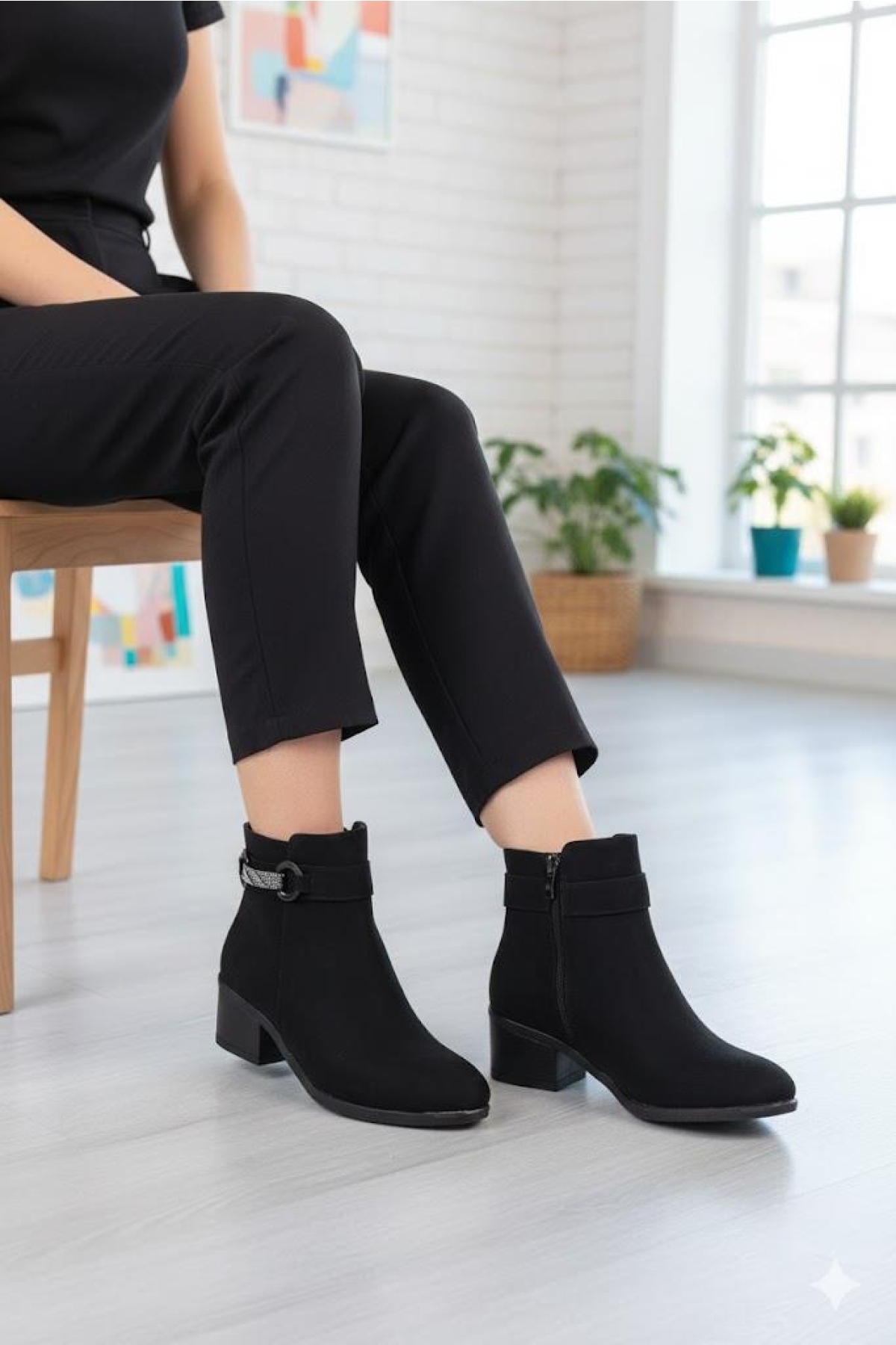 1093 Rahat Esnek Toka Detaylı Sıcak Astar 4 Cm yüksek Topuk Kadın Bot - Görsel 3