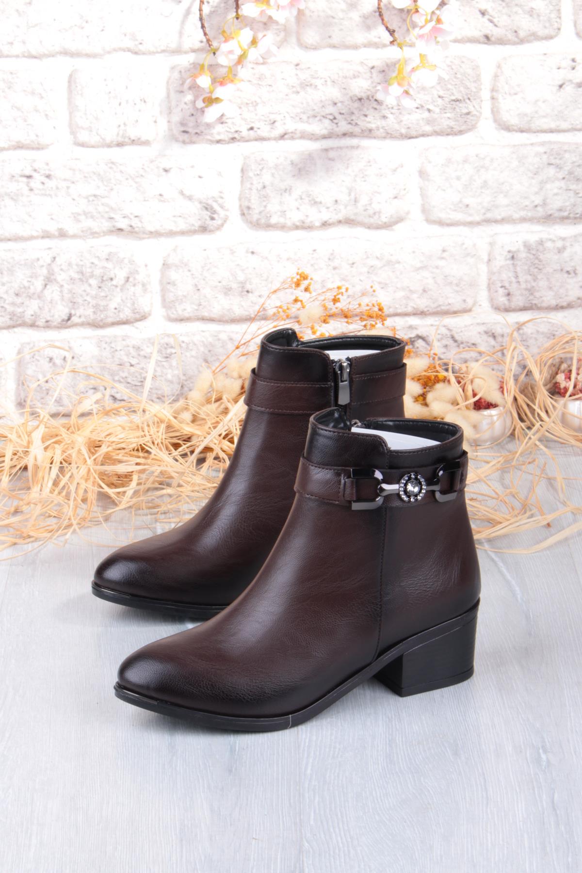 1094 Rahat Esnek Toka Detaylı Sıcak Astar 4 Cm yüksek Topuk Kadın Bot - Görsel 9