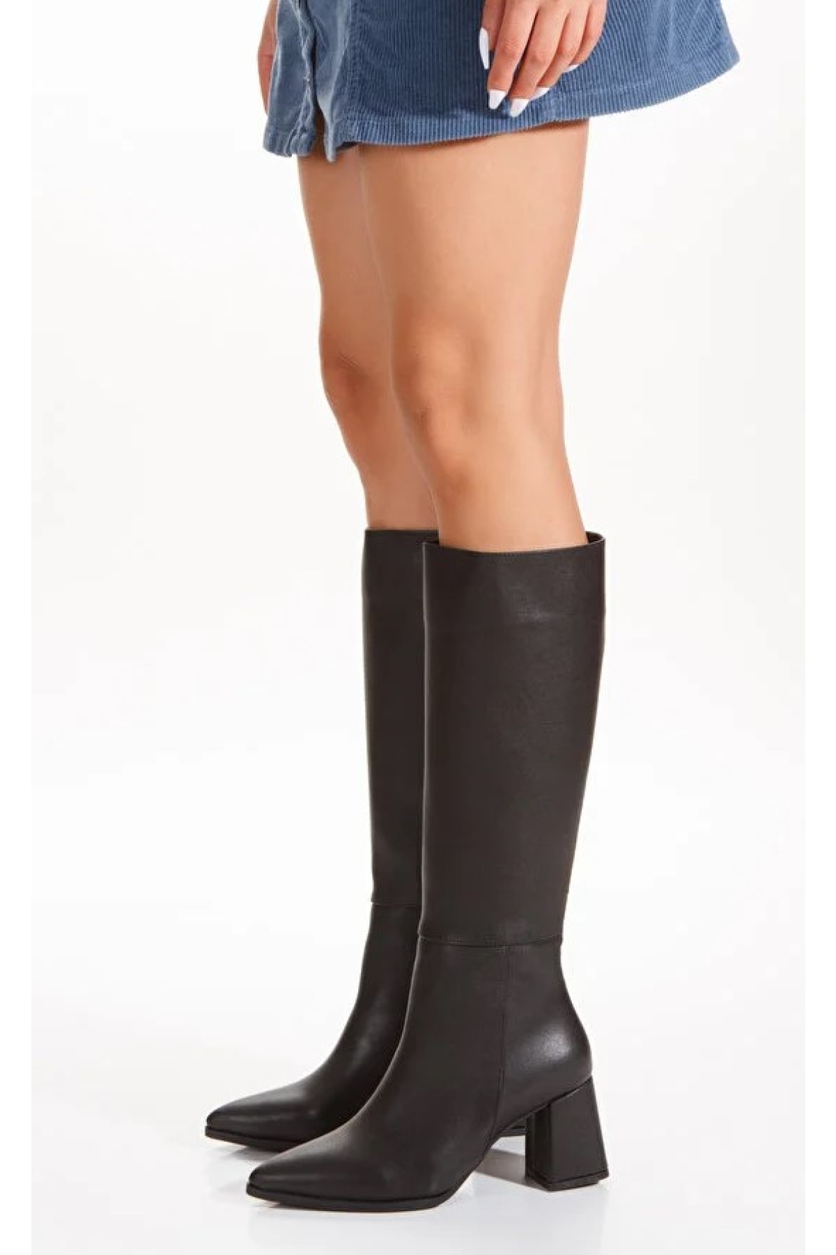 Sivri Burun Fermuarsız Kadın Çizme - Görsel 5