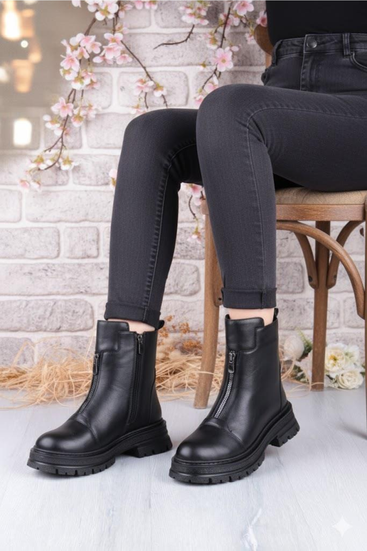 1022 Rahat Sıcak Astar Kaymaz Taban Hakiki Deri Kadın Bot - Görsel 8