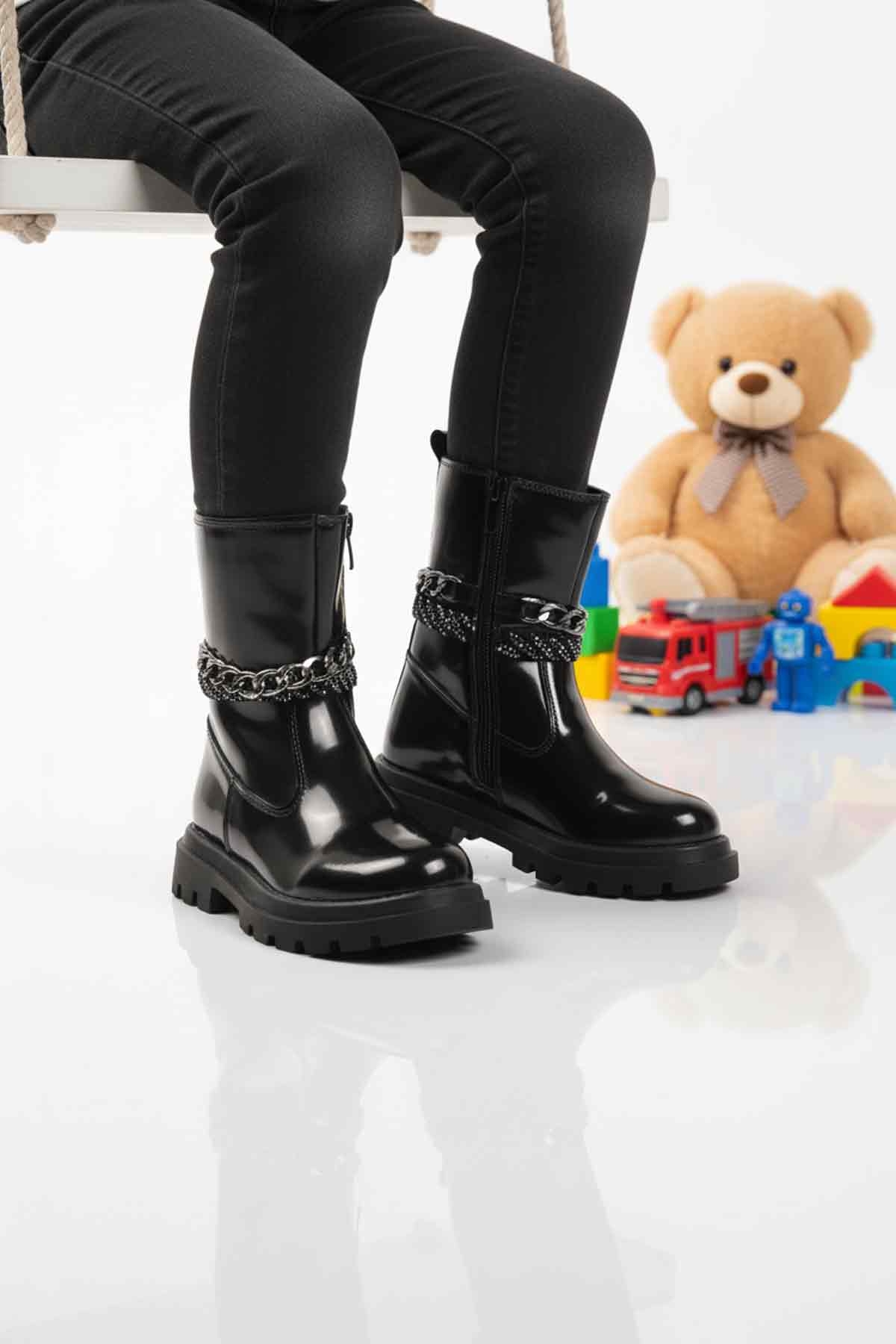 Siyah Rugan İçi Polarlı Kaymaz Kız Çocuk Çizme Duru F - Görsel 2