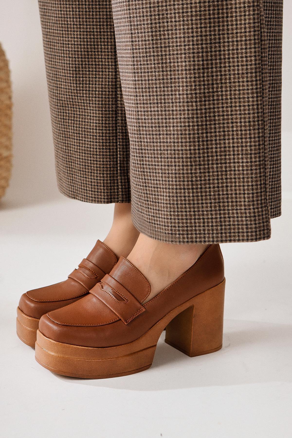 Kahve Topuklu Platformlu Kadın Ayakkabı - Görsel 3