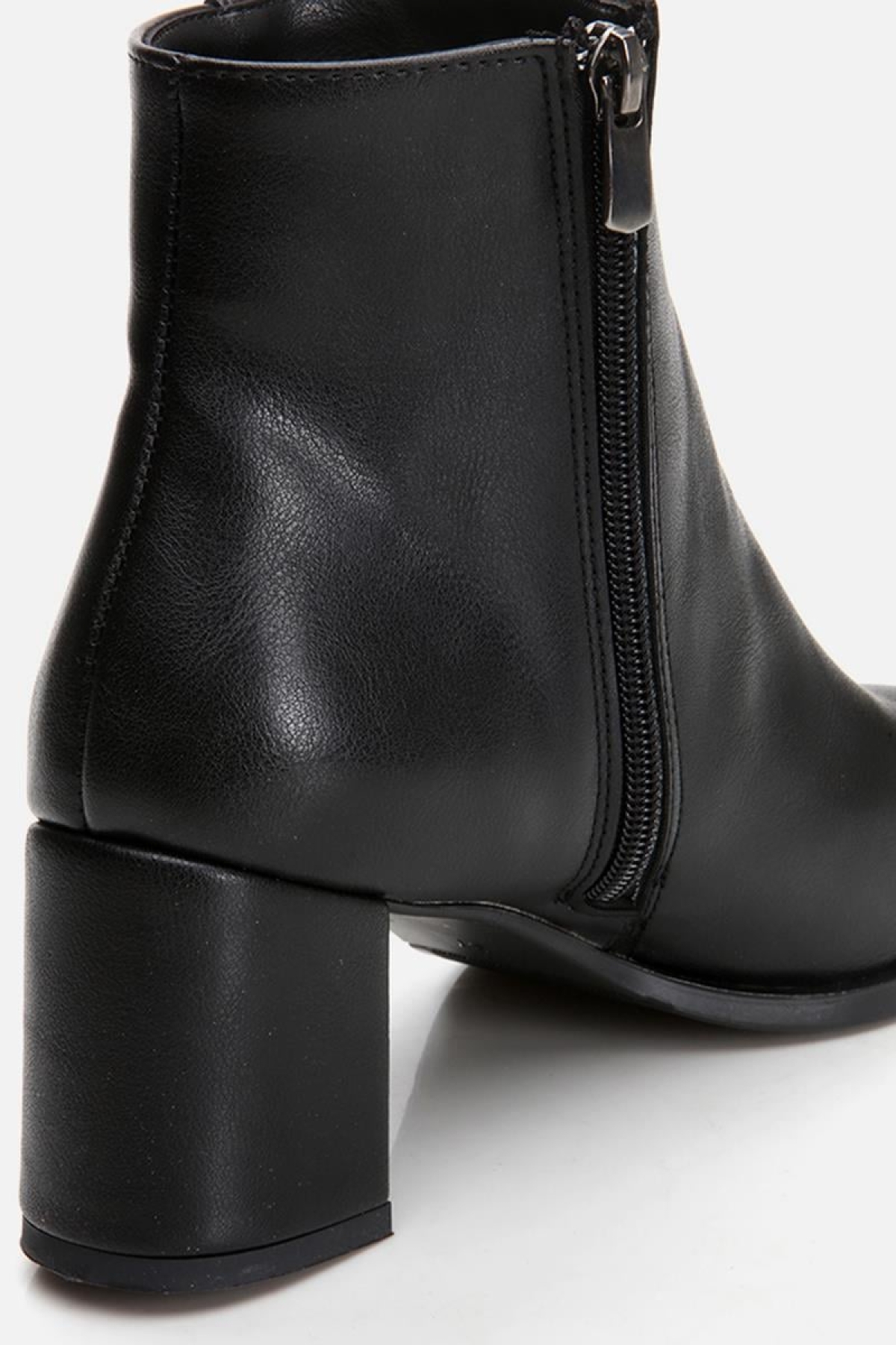 Siyah Kadın Topuklu Bot - Görsel 5