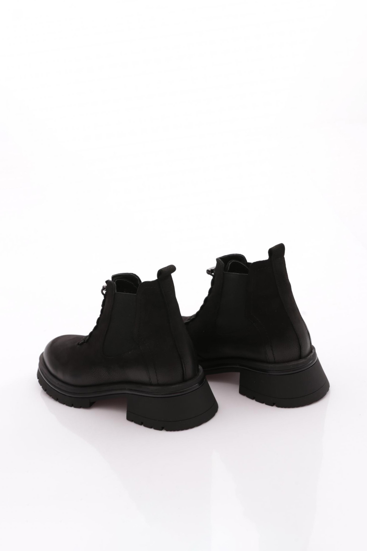 0224-1 Kadin Lastik Bağcikli Bot - Görsel 4