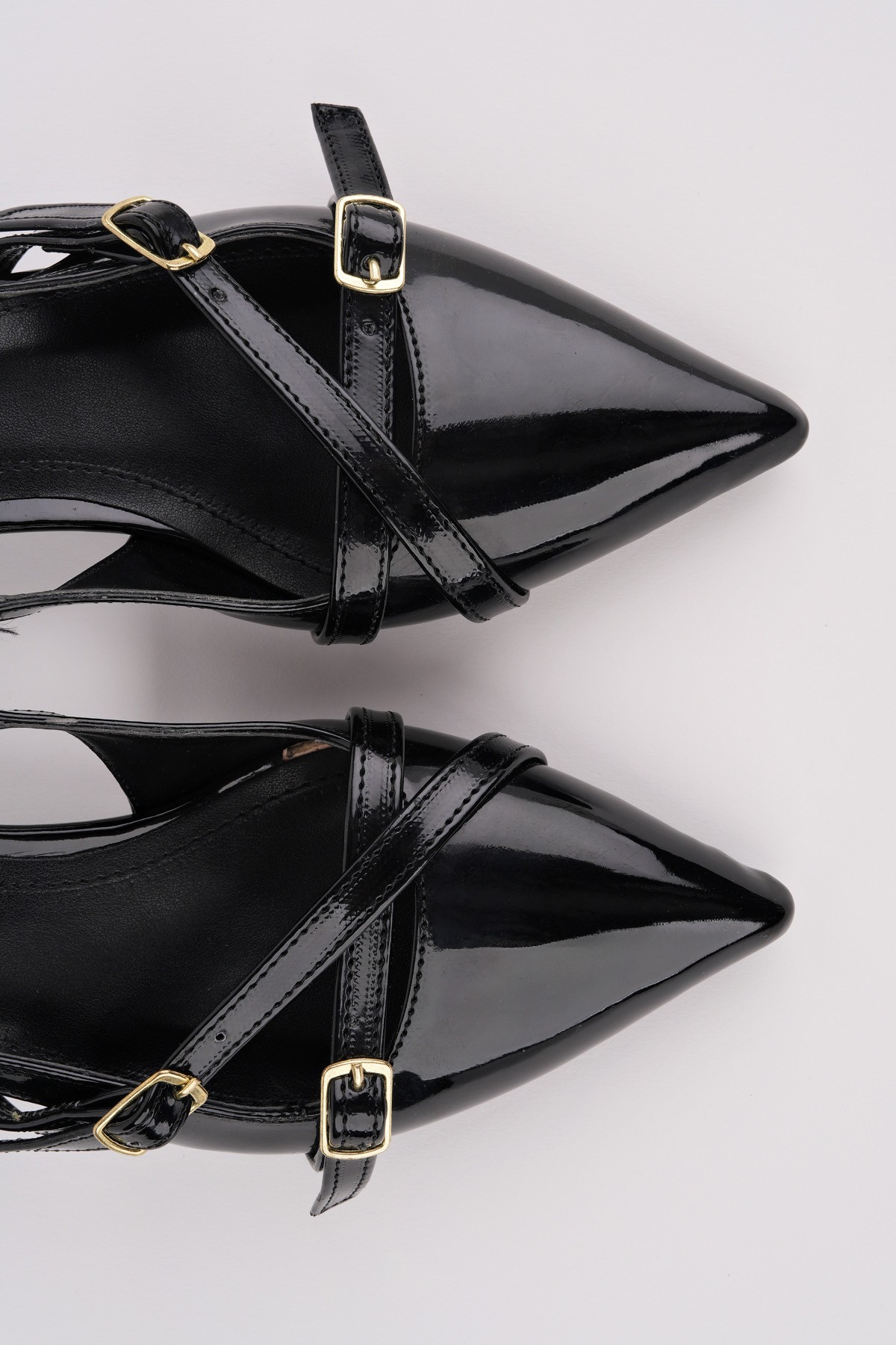 LUMİNA Sivri Burun Arkası Açık Kemer Detaylı İki Bantlı Kadın Kısa Topuklu Ayakkabı - Görsel 5