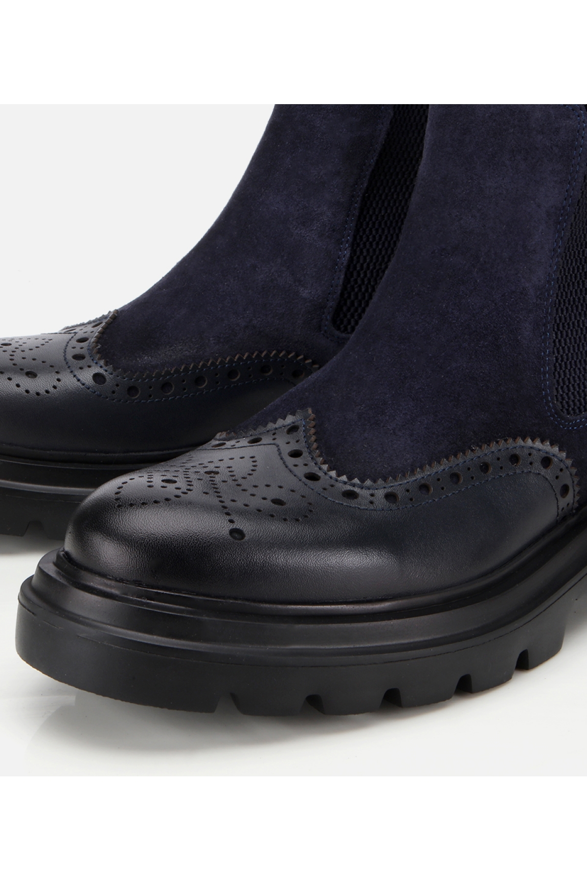 Erkek Süet Deri Lacivert Lastik Detaylı İşlemeli Chelsea Bot - Görsel 3