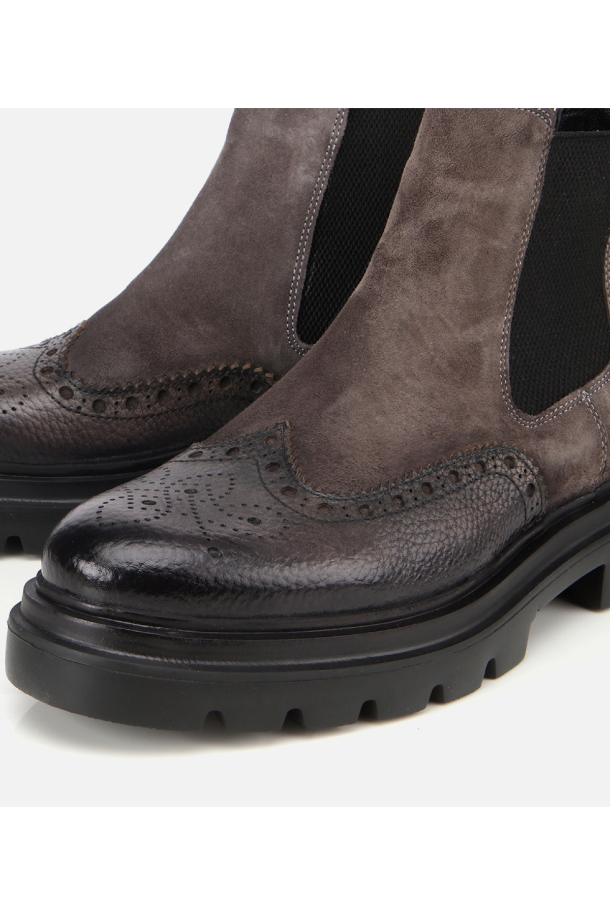 Erkek Süet Deri Gri Lastik Detaylı İşlemeli Chelsea Bot - Görsel 3