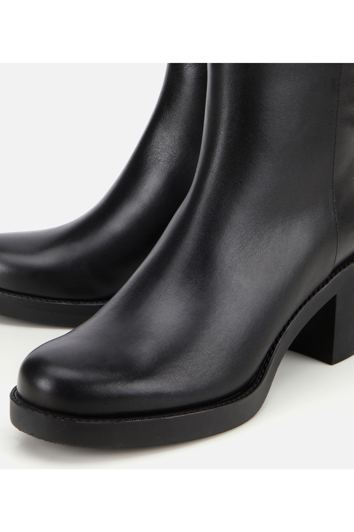 Kadın Deri Siyah Kalın Tabanlı Bilekte Topuklu Bot - Görsel 3