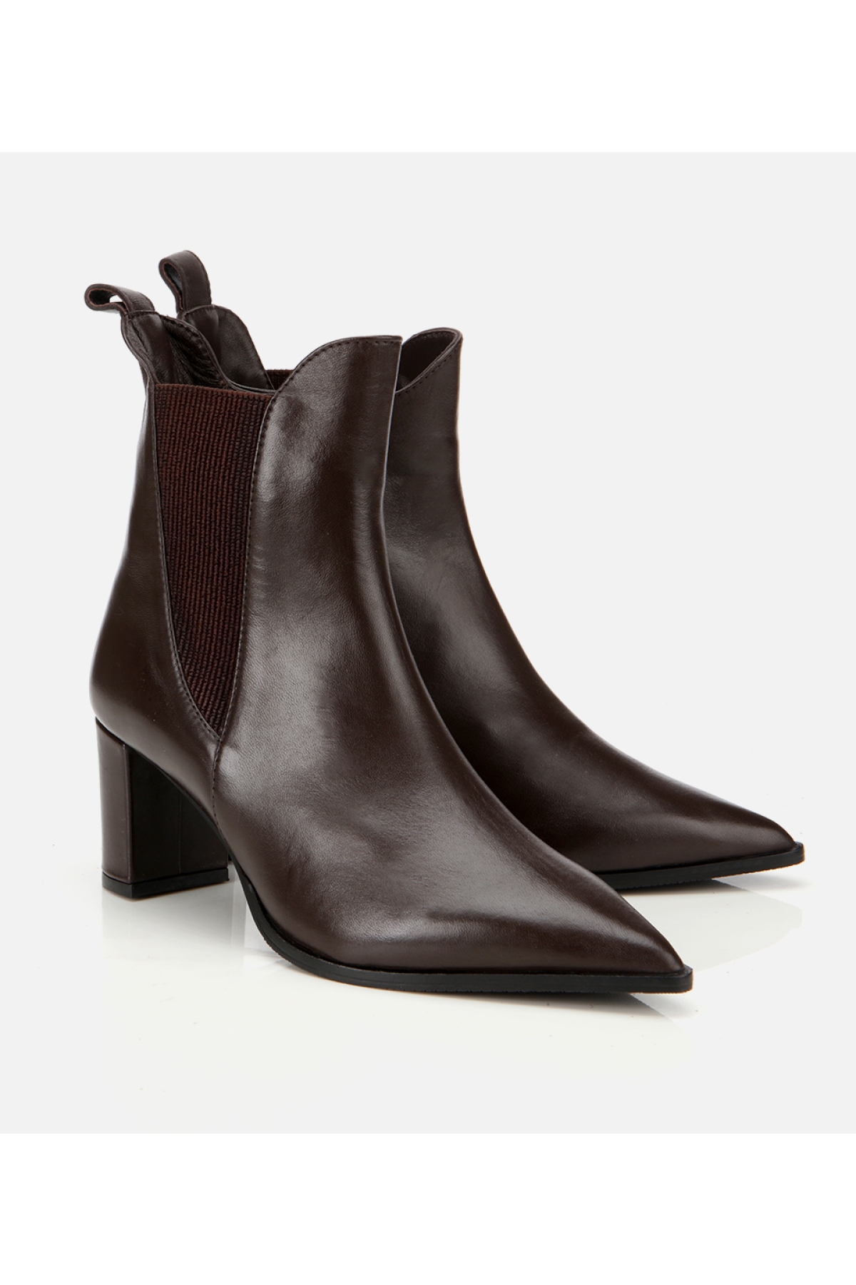 Kadın Deri Kahverengi Sivri Burunlu Streç Detaylı Bilekte Topuklu Bot - Görsel 2
