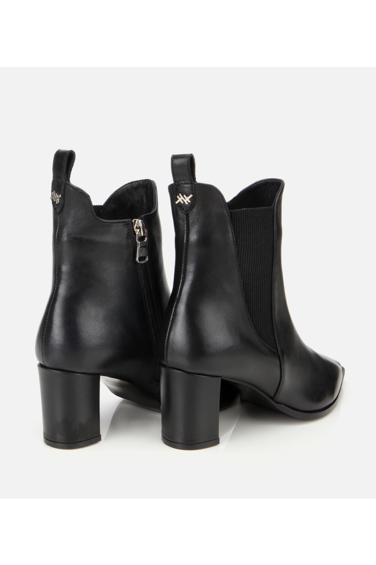 Kadın Deri Siyah Sivri Burunlu Streç Detaylı Bilekte Topuklu Bot - Görsel 4