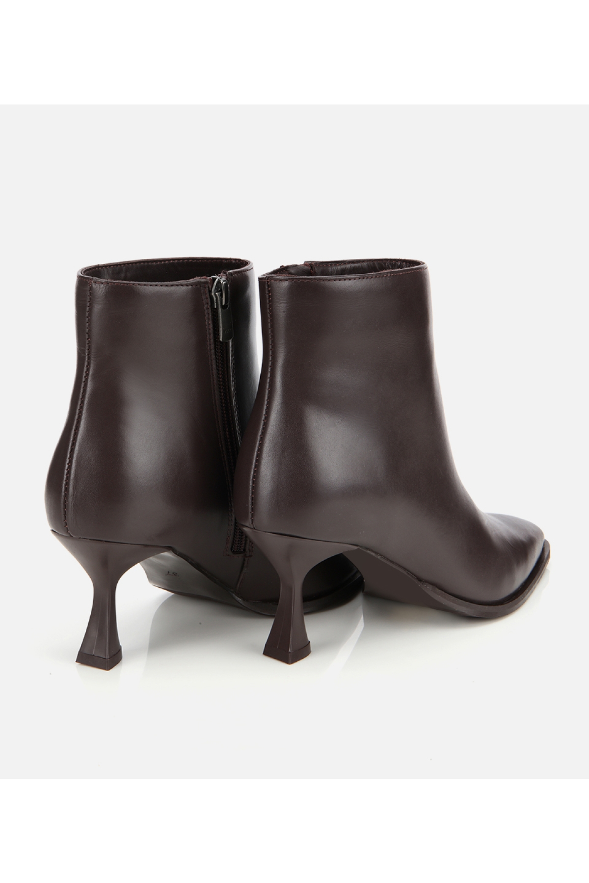 Kadın Deri Kahverengi Sivri Burunlu Bilekte Topuklu Bot - Görsel 4