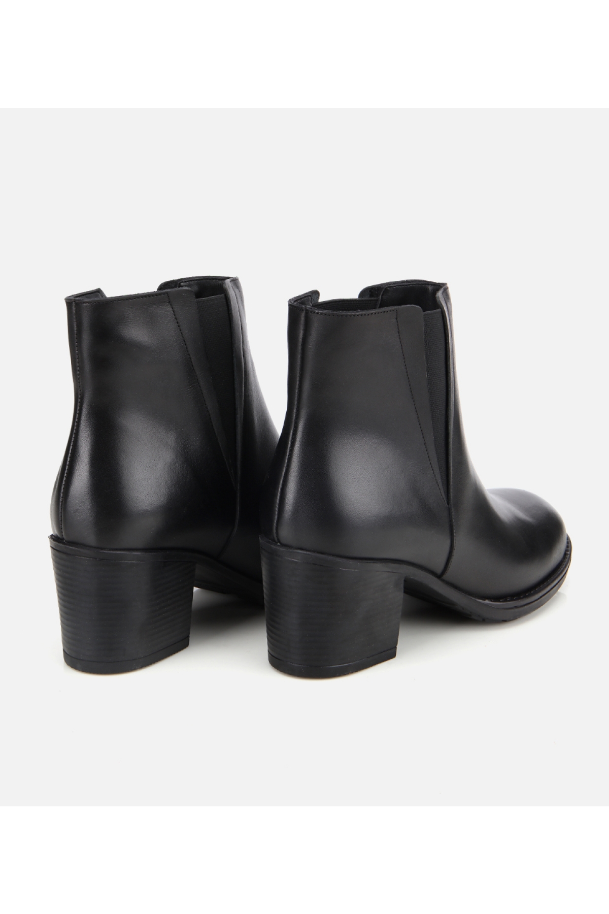 Kadın Deri Siyah Lastik Detaylı Bilekte Topuklu Bot - Görsel 4
