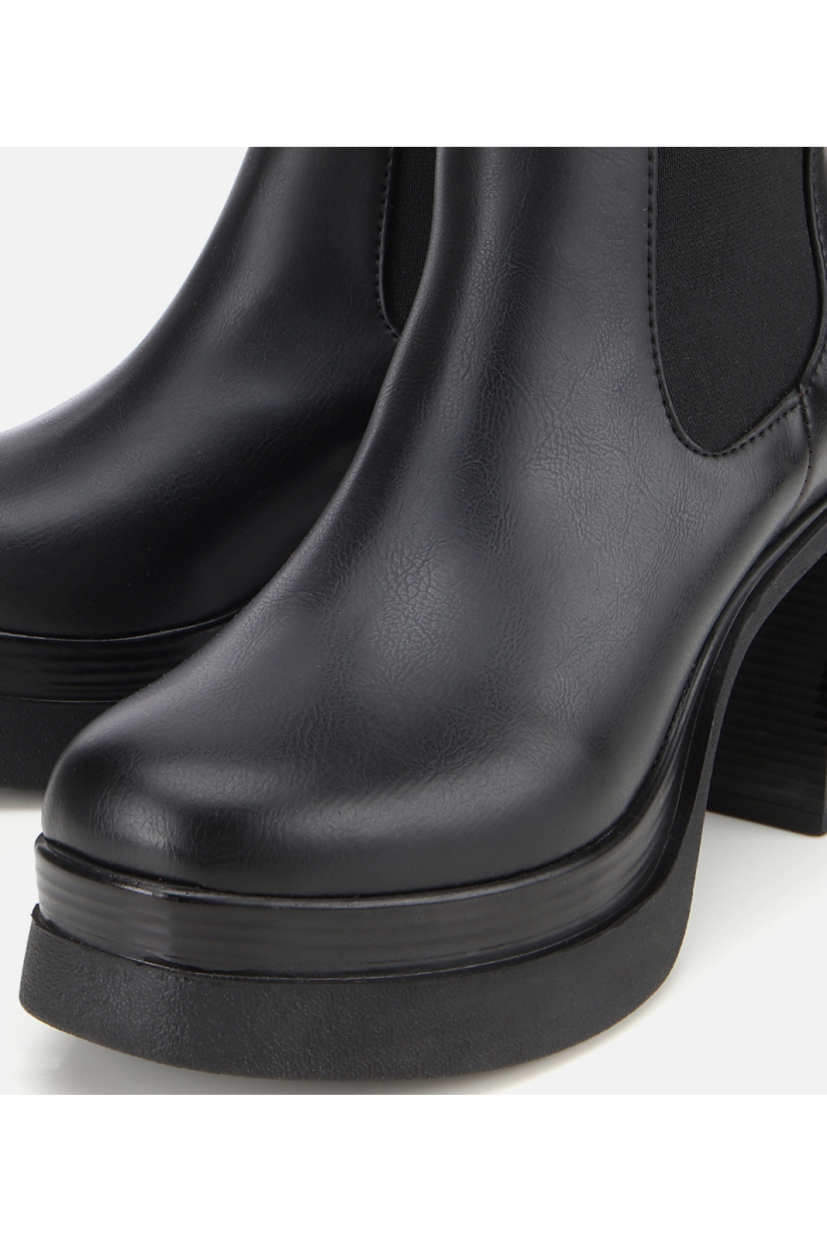 Kadın Siyah Lastik Detaylı Kalın Topuklu Bot - Görsel 3