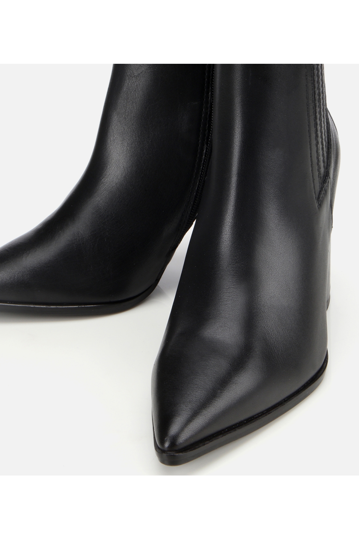 Kadın Deri Siyah Lastik Detaylı Topuklu Bot - Görsel 3