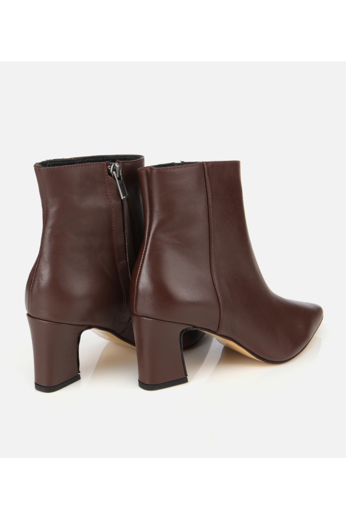 Kadın Deri Kahverengi Sivri Burunlu Bilekte Topuklu Bot - Görsel 4