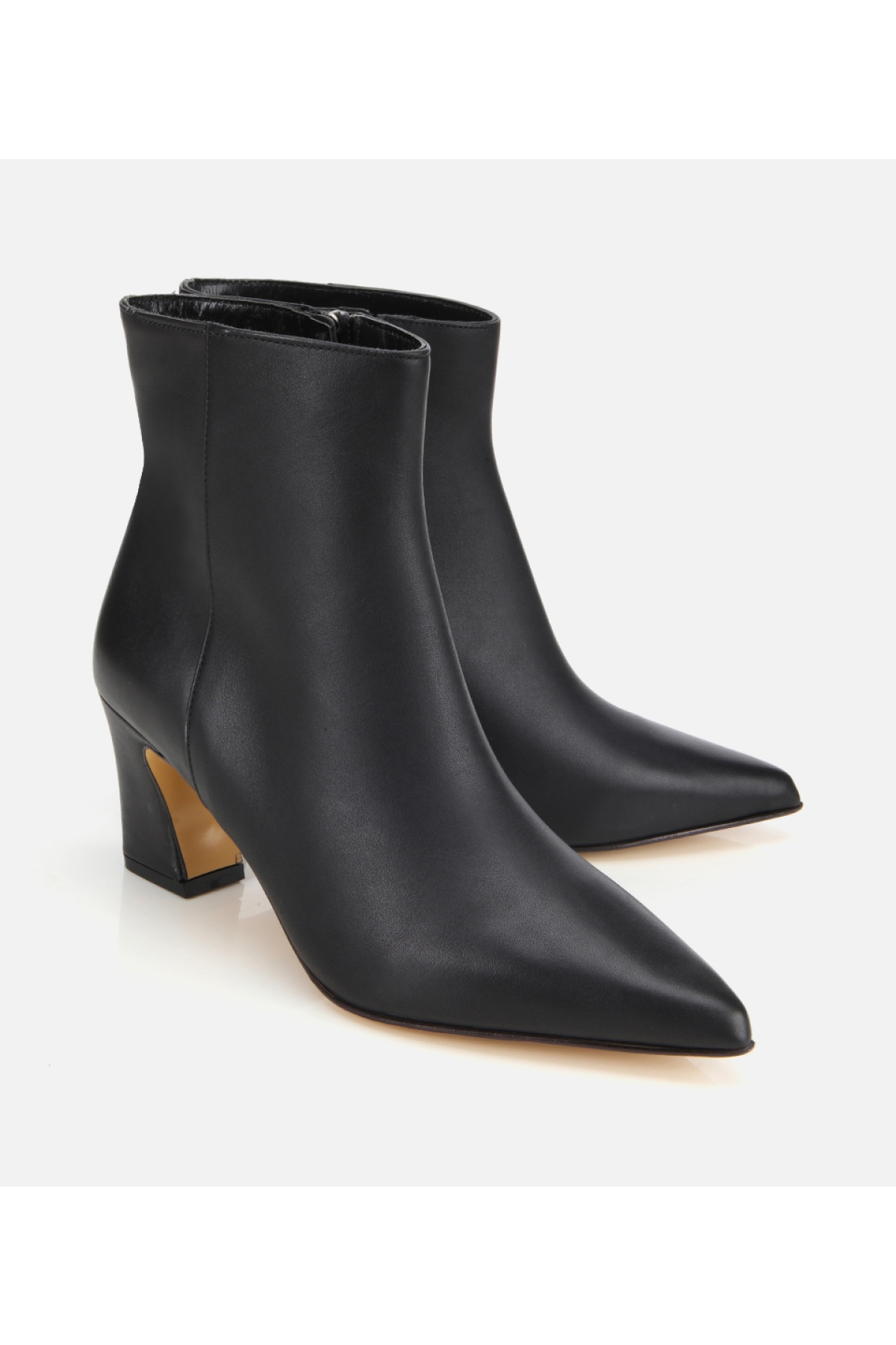 Kadın Deri Siyah Sivri Burunlu Bilekte Topuklu Bot - Görsel 2