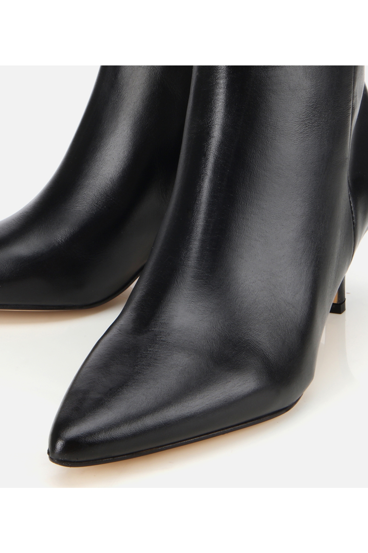 Kadın Deri Siyah Yarım Topuklu Bot - Görsel 3