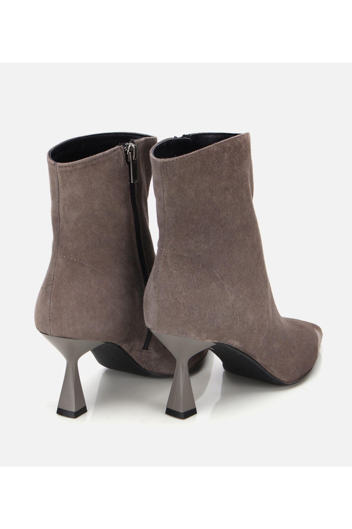 Kadın Süet Deri Vizon Dikiş Detaylı Sivri Kısa Topuklu Bot - Görsel 5