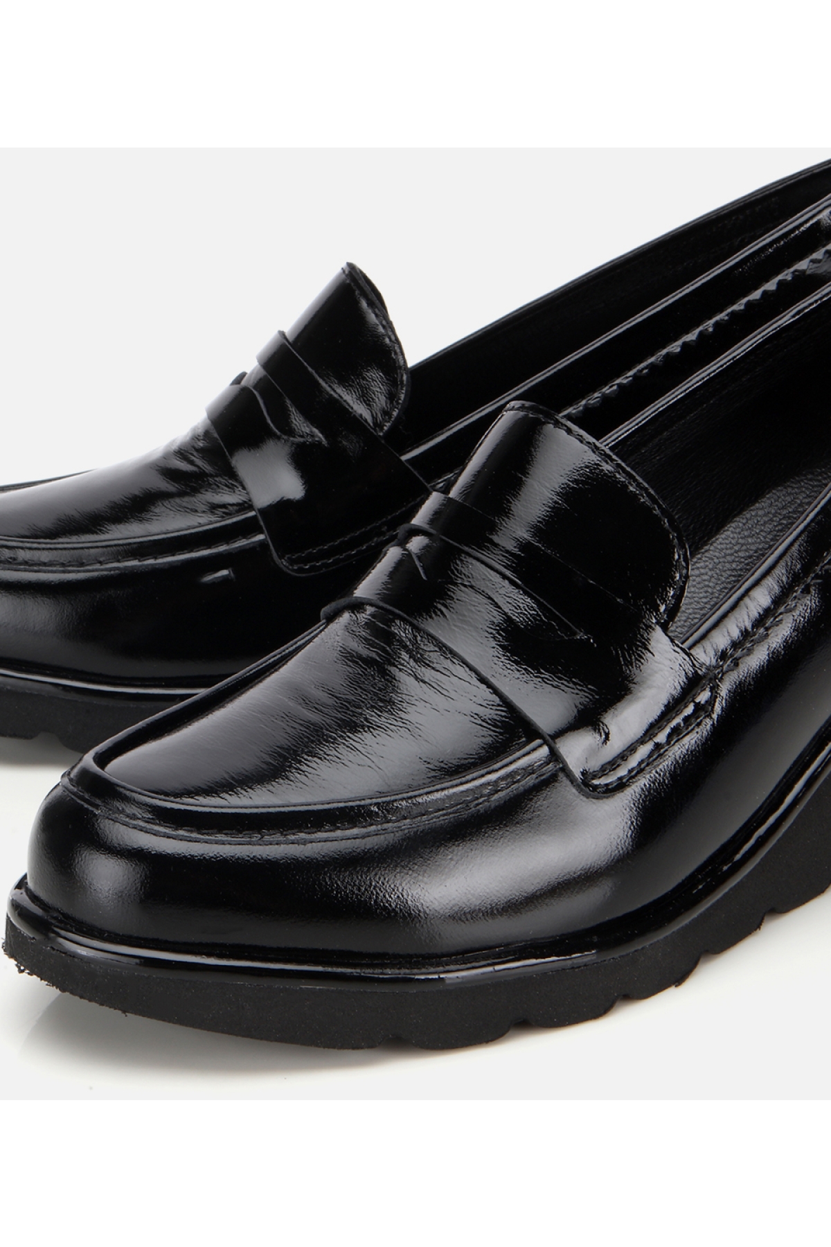 Kadın Rugan Deri Siyah Dolgu topuklu Günlük Loafer - Görsel 3