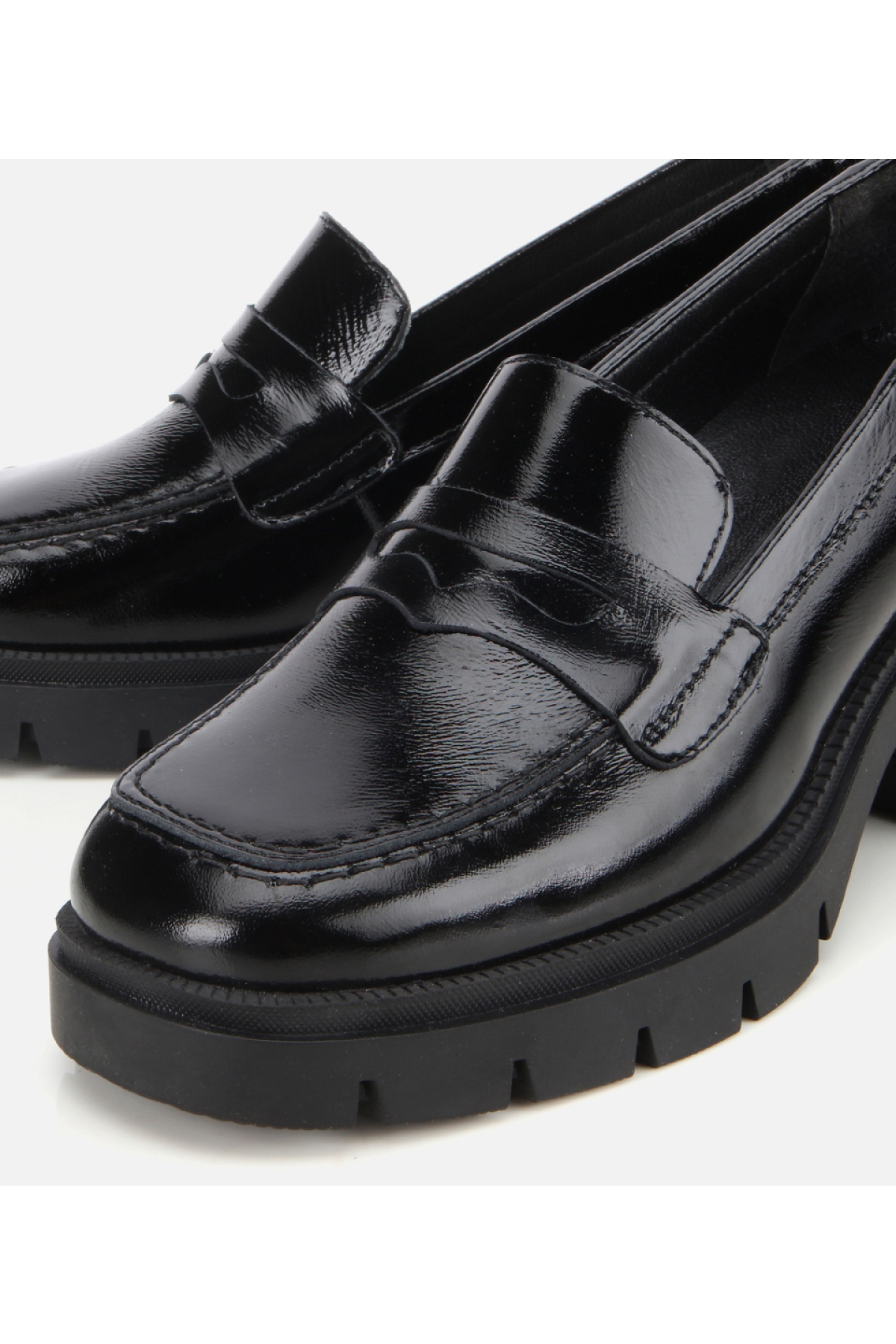 Kadın Rugan Deri Siyah Topuklu Klasik Loafer - Görsel 4