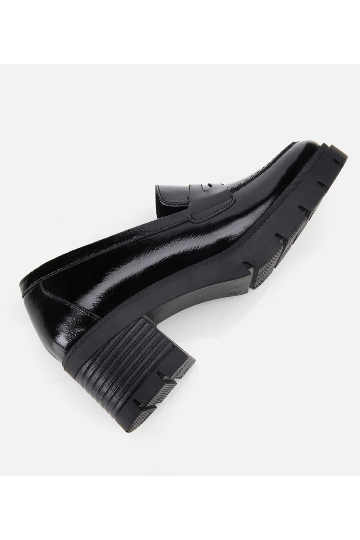Kadın Rugan Deri Siyah Topuklu Klasik Loafer - Görsel 7