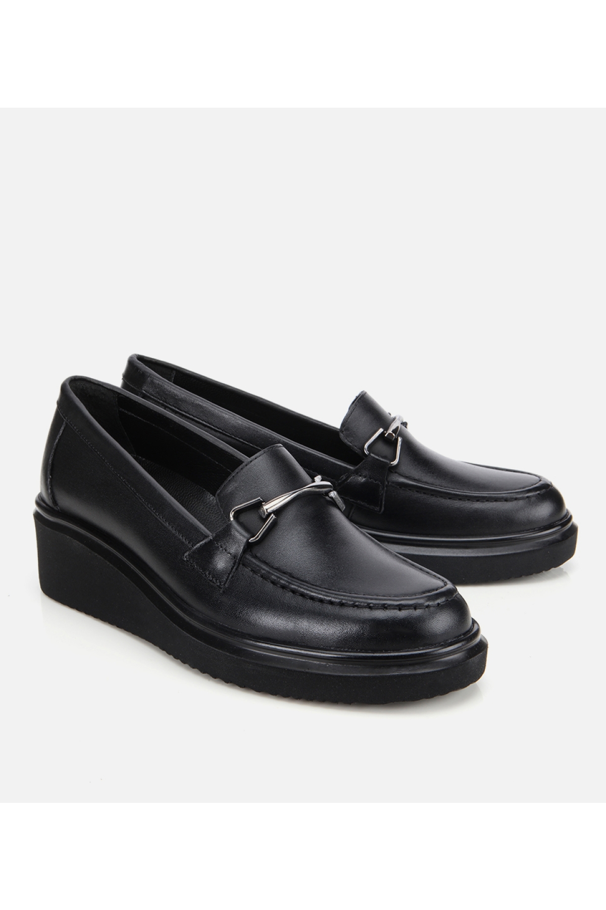 Kadın Deri Siyah Tokalı Dolgu Topuklu Klasik Loafer - Görsel 3