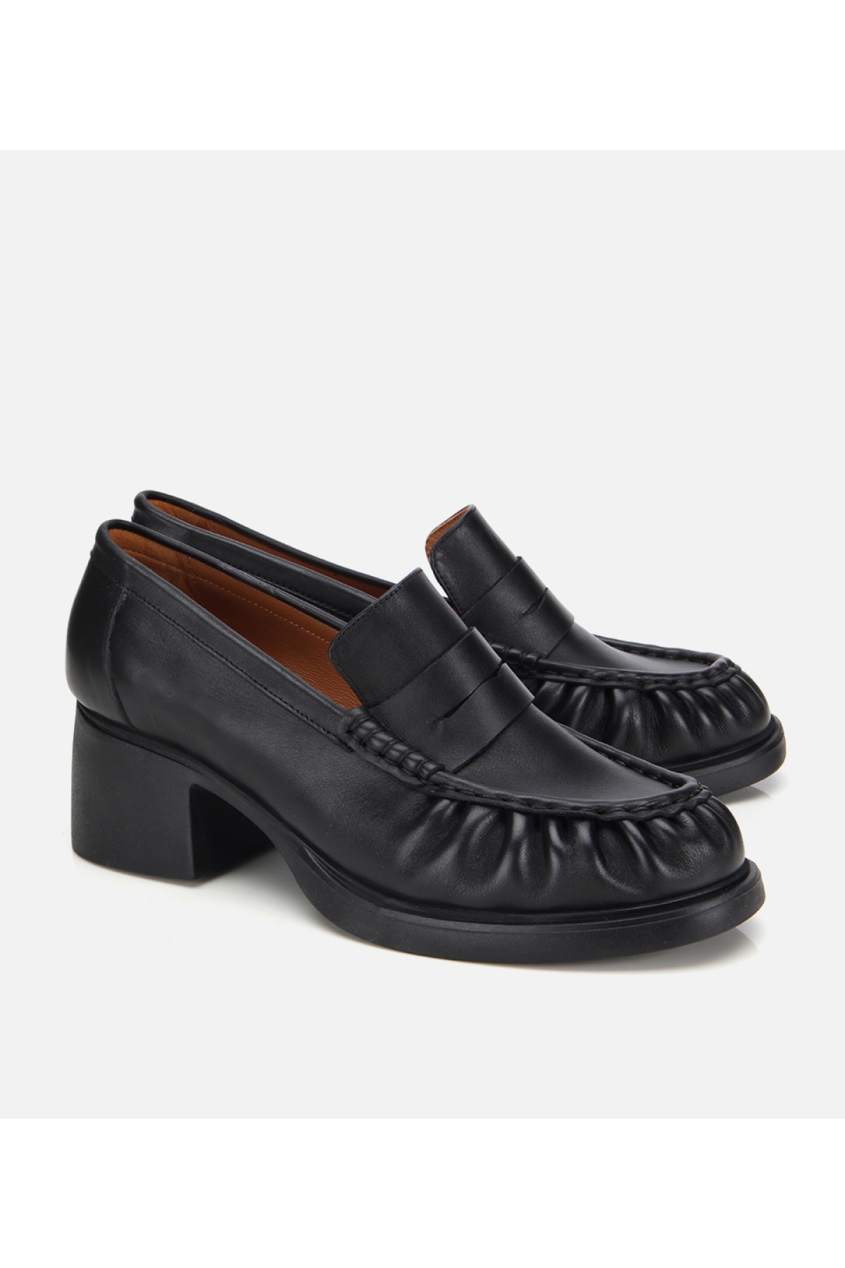 Kadın Deri Siyah Büzgülü Kalın Tabanlı Klasik Loafer - Görsel 2