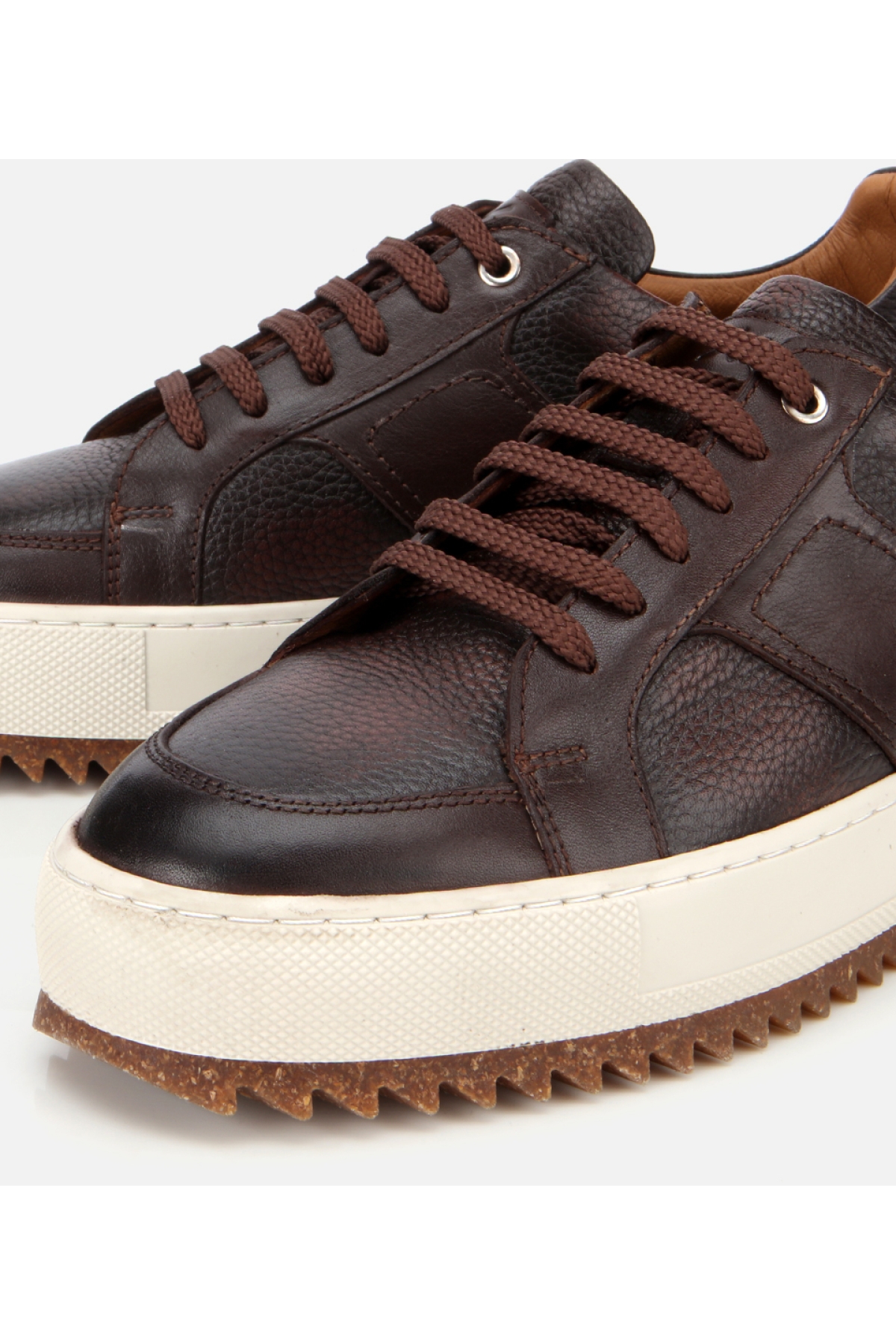 Erkek Deri Kahverengi Yumuşak Dokulu Kalın Tabanlı Spor Ayakkabı - Görsel 3