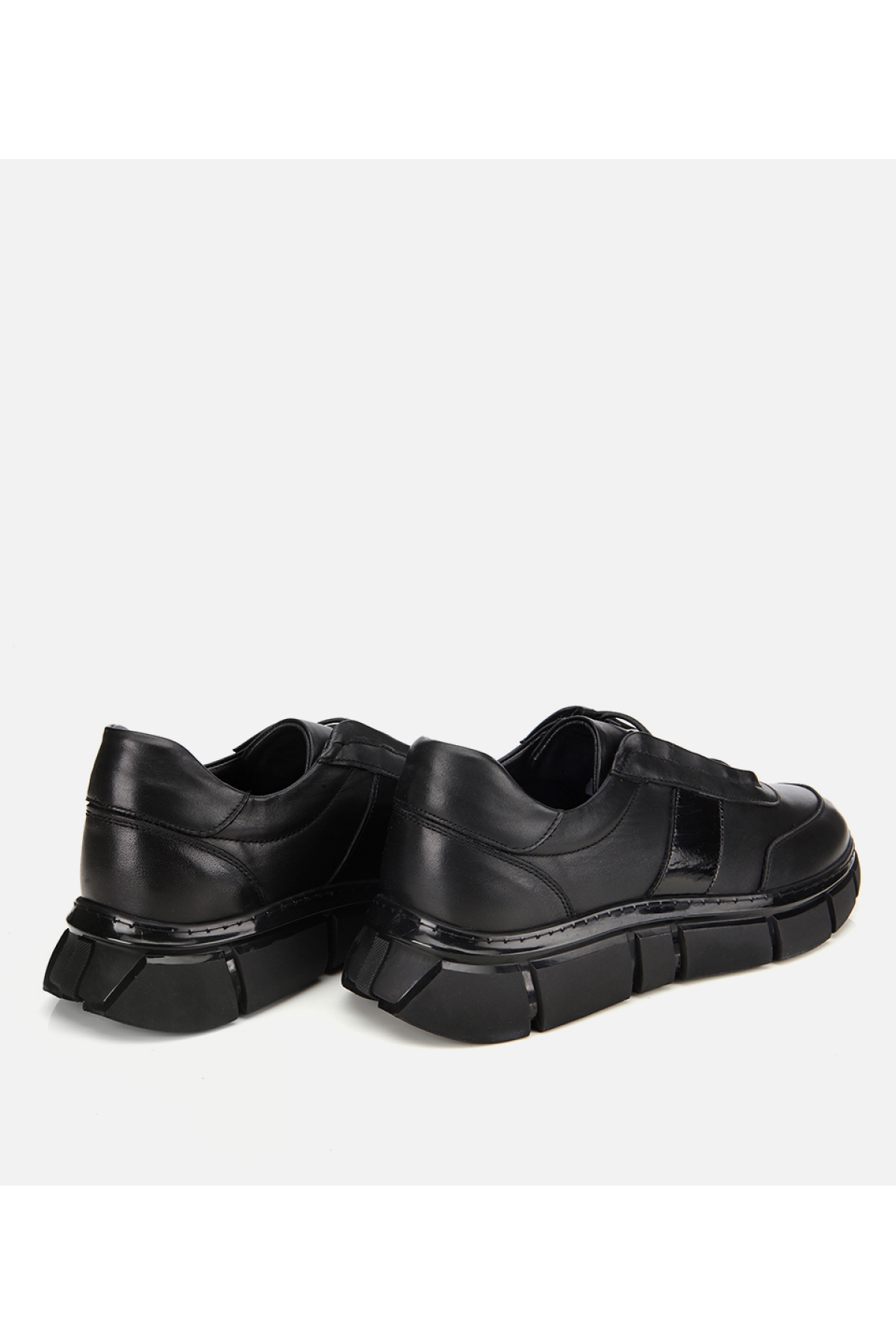 Erkek Deri Siyah Yumuşak Dokulu Rahat Tabanlı Spor Ayakkabı - Görsel 4