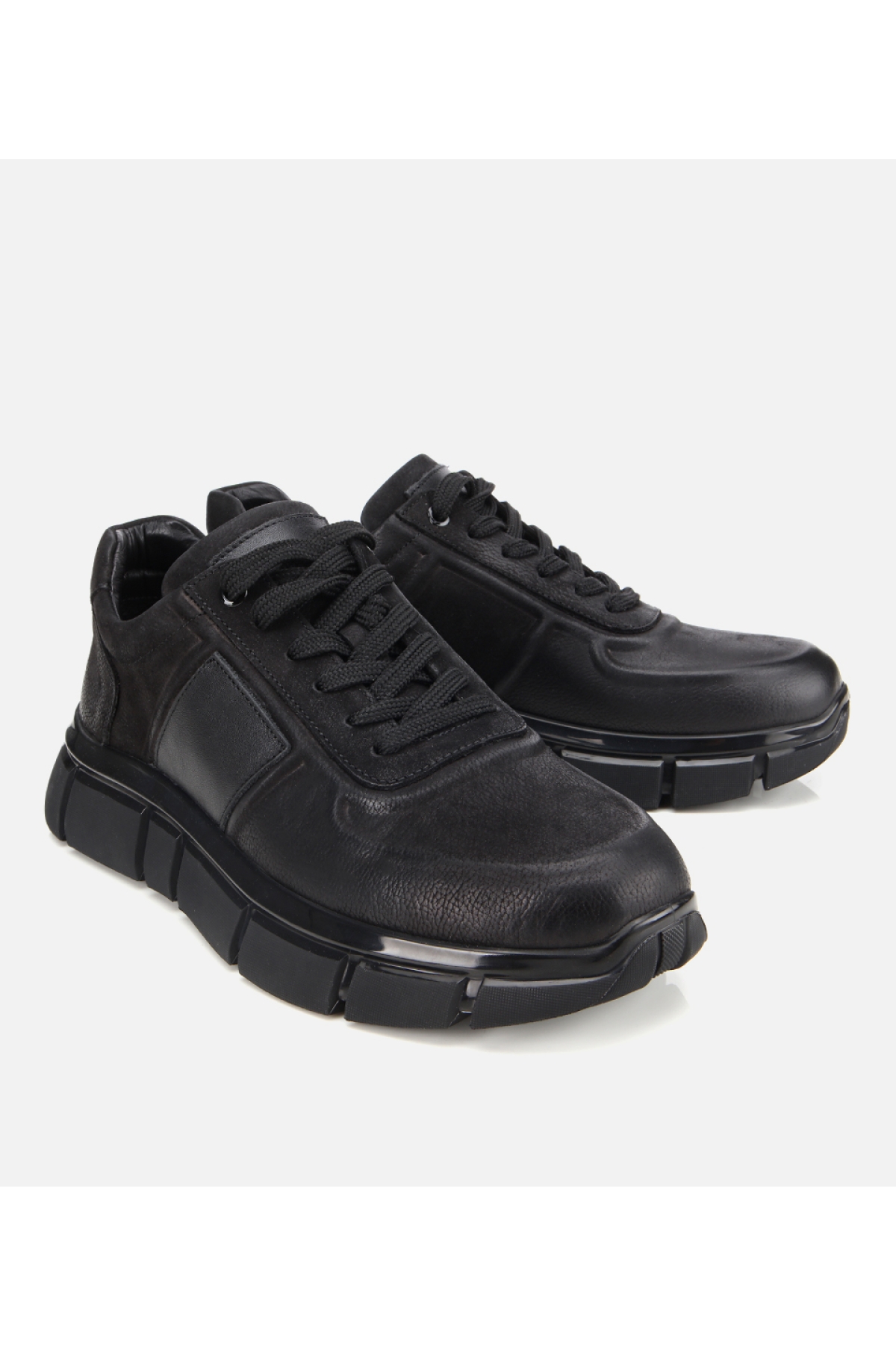 Erkek Nubuk Deri Siyah Kalın Tabanlı Spor Ayakkabı - Görsel 2