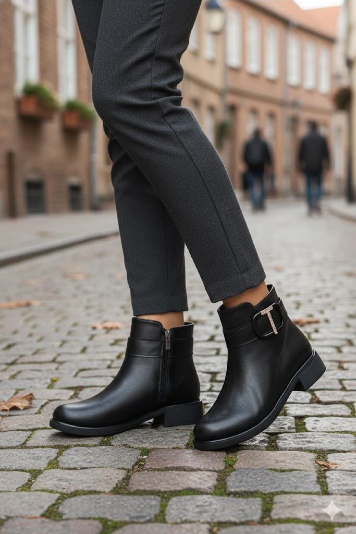 906233 Toka Detaylı Lastik Taban Fermuarlı Kadın Bot - Görsel 4