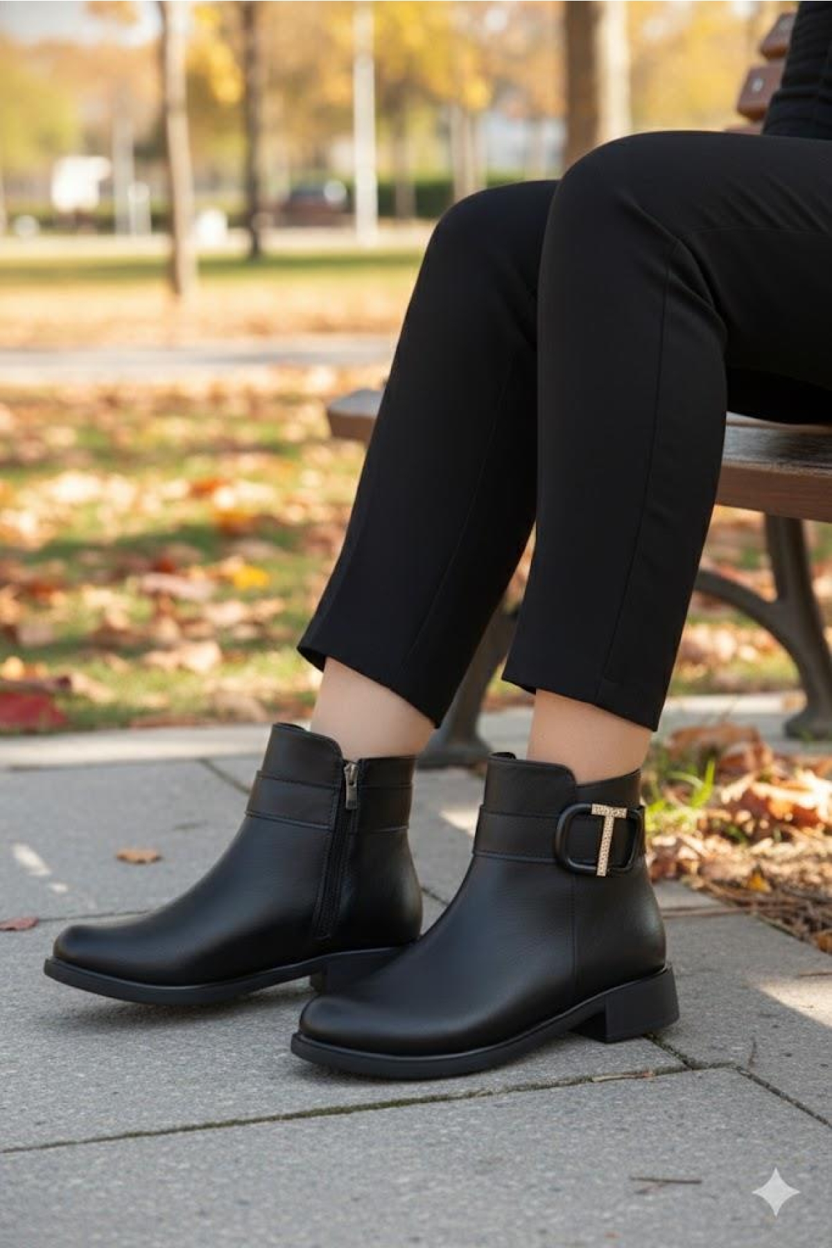 906233 Toka Detaylı Lastik Taban Fermuarlı Kadın Bot - Görsel 7