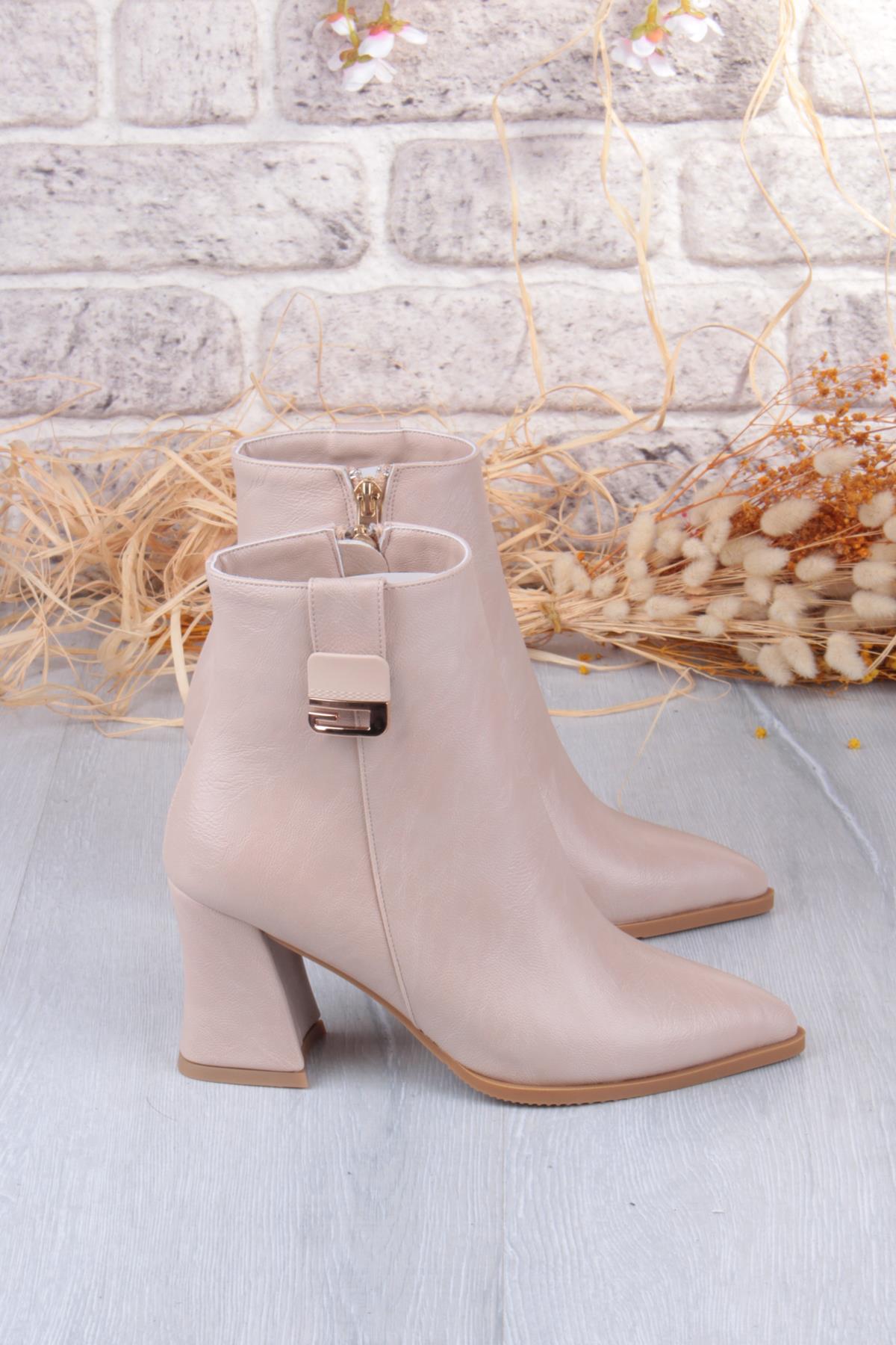 573205 Toka Detaylı Burnu Sivri 7 Cm KalınTopuk Fermuarlı Kadın Bot - Görsel 5