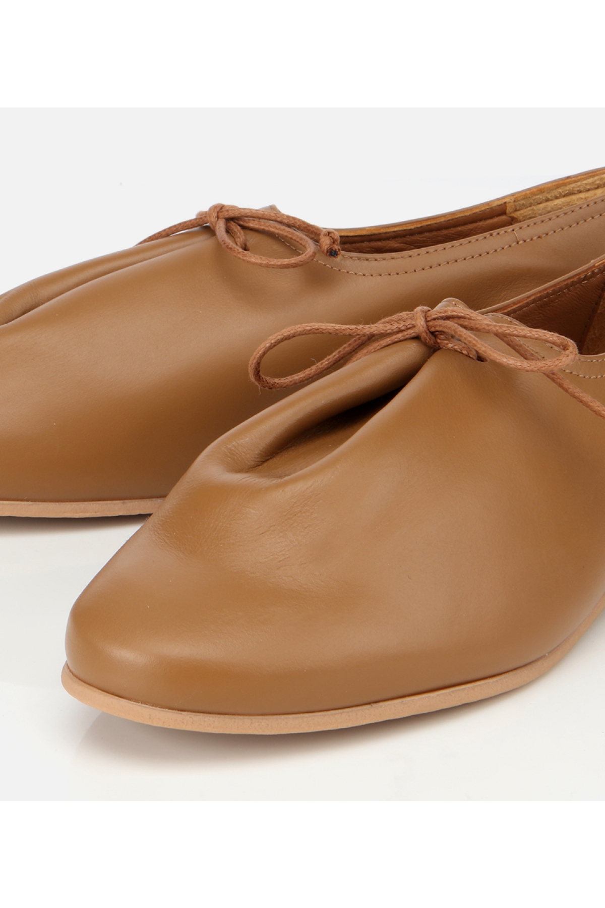 Kadın Deri Açık Kahverengi Yumuşak Bağcıklı Babet - Görsel 3