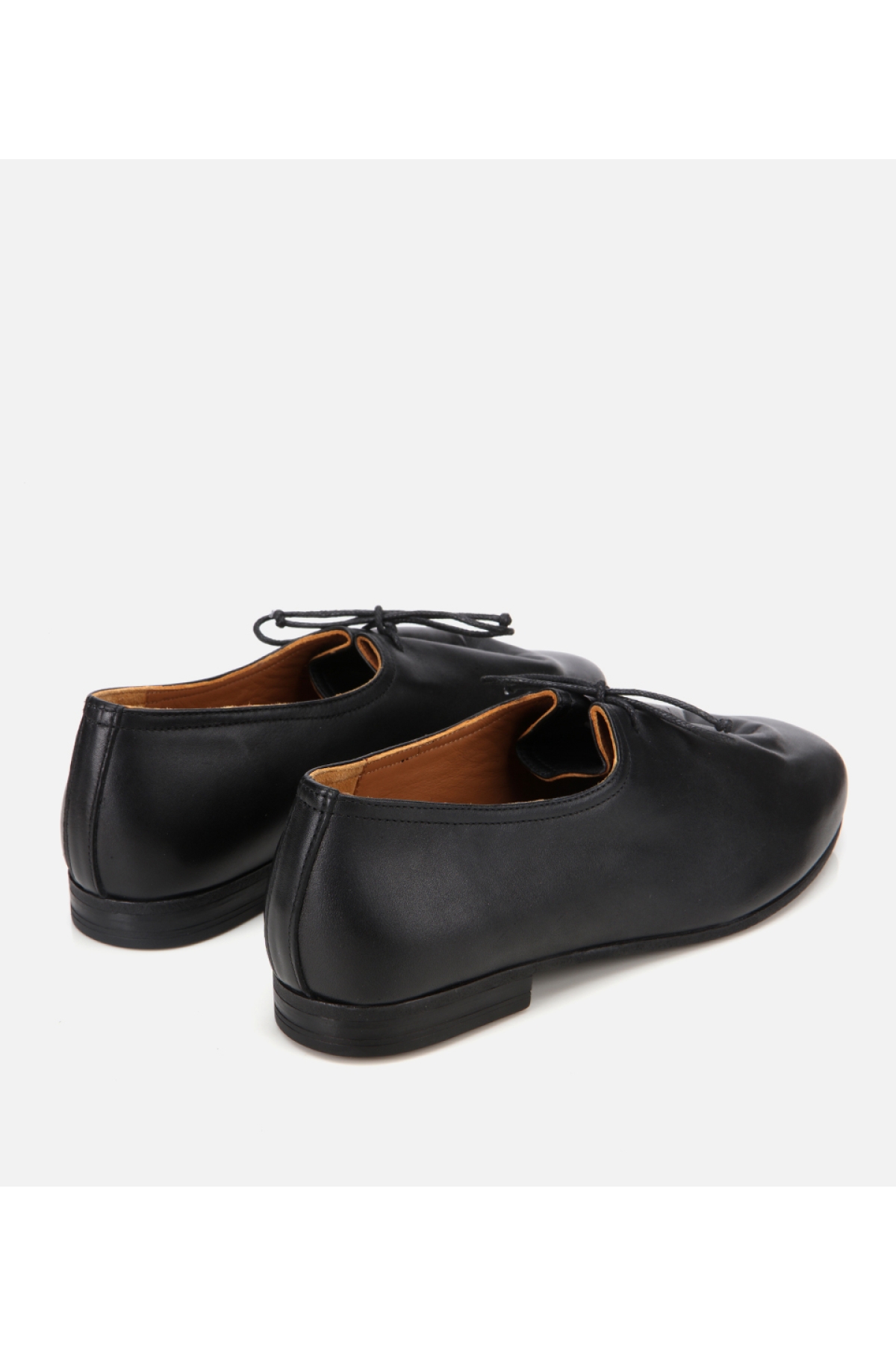 Kadın Deri Siyah Yumuşak Bağcıklı Babet - Görsel 3