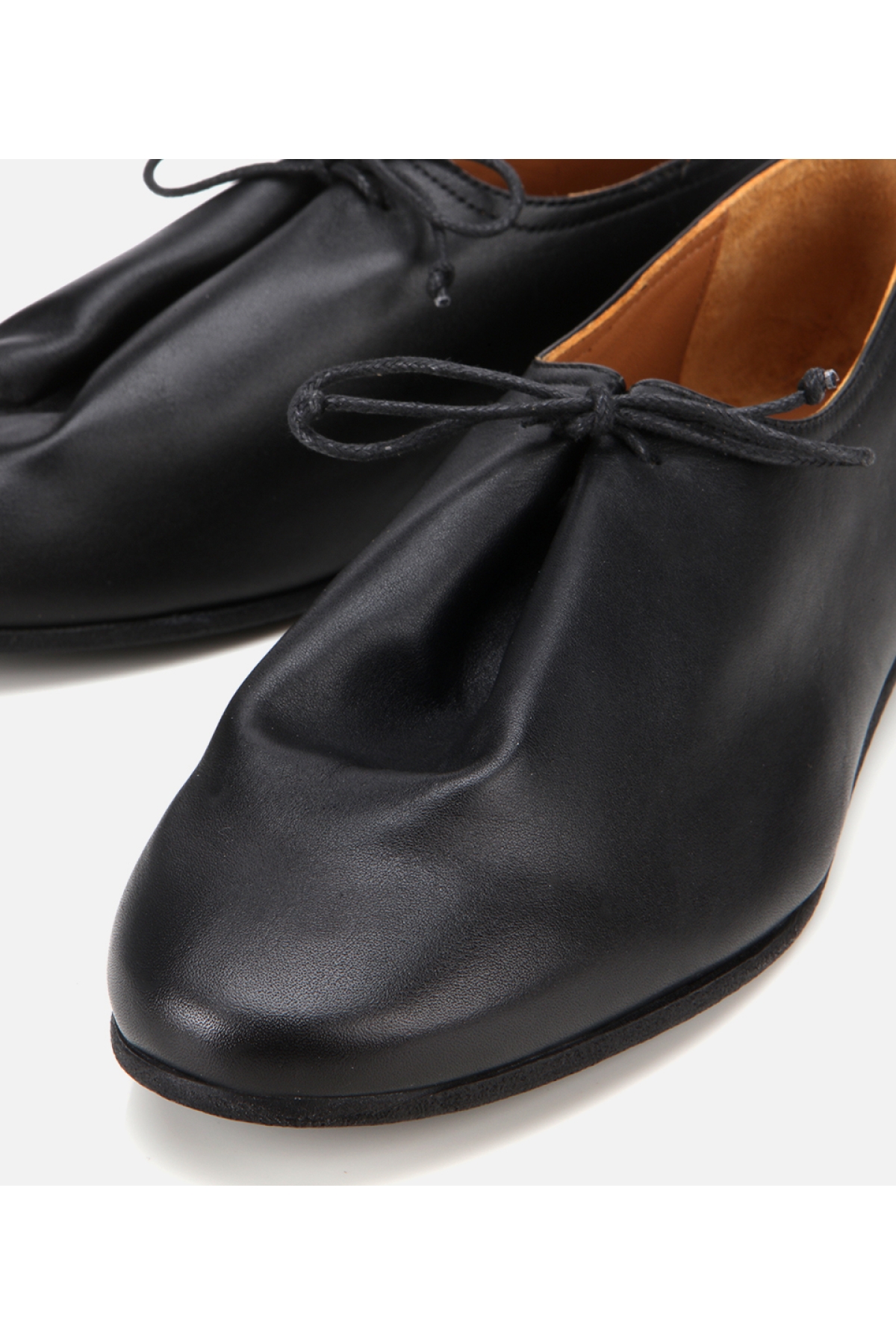 Kadın Deri Siyah Yumuşak Bağcıklı Babet - Görsel 4