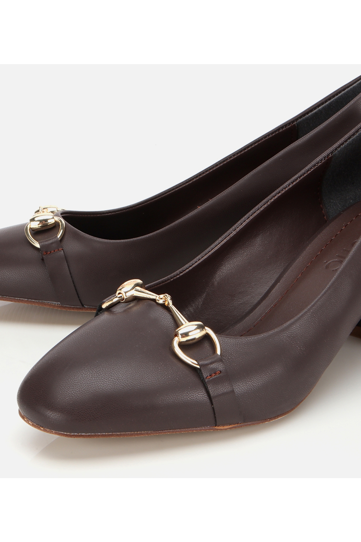 Kadın Kahverengi Gold Tokalı Kalın Topuklu Ayakkabı - Görsel 3