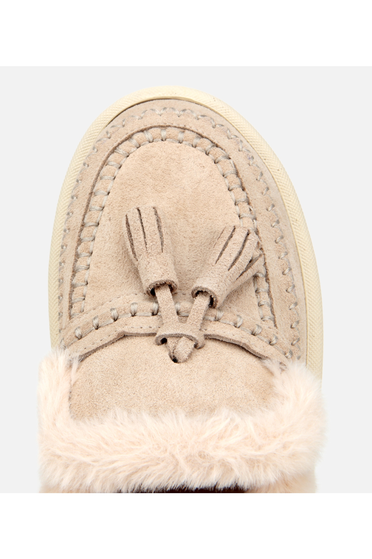 Kadın Süet Deri Bej İçi Kürklü Püskül Detaylı Düz Terlik - Görsel 6