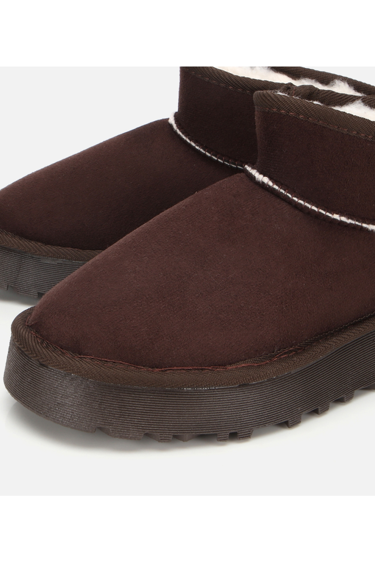 Kadın Süet Kahverengi İçi Kürklü Bilekte Kalın Tabanlı Düz Bot - Görsel 3