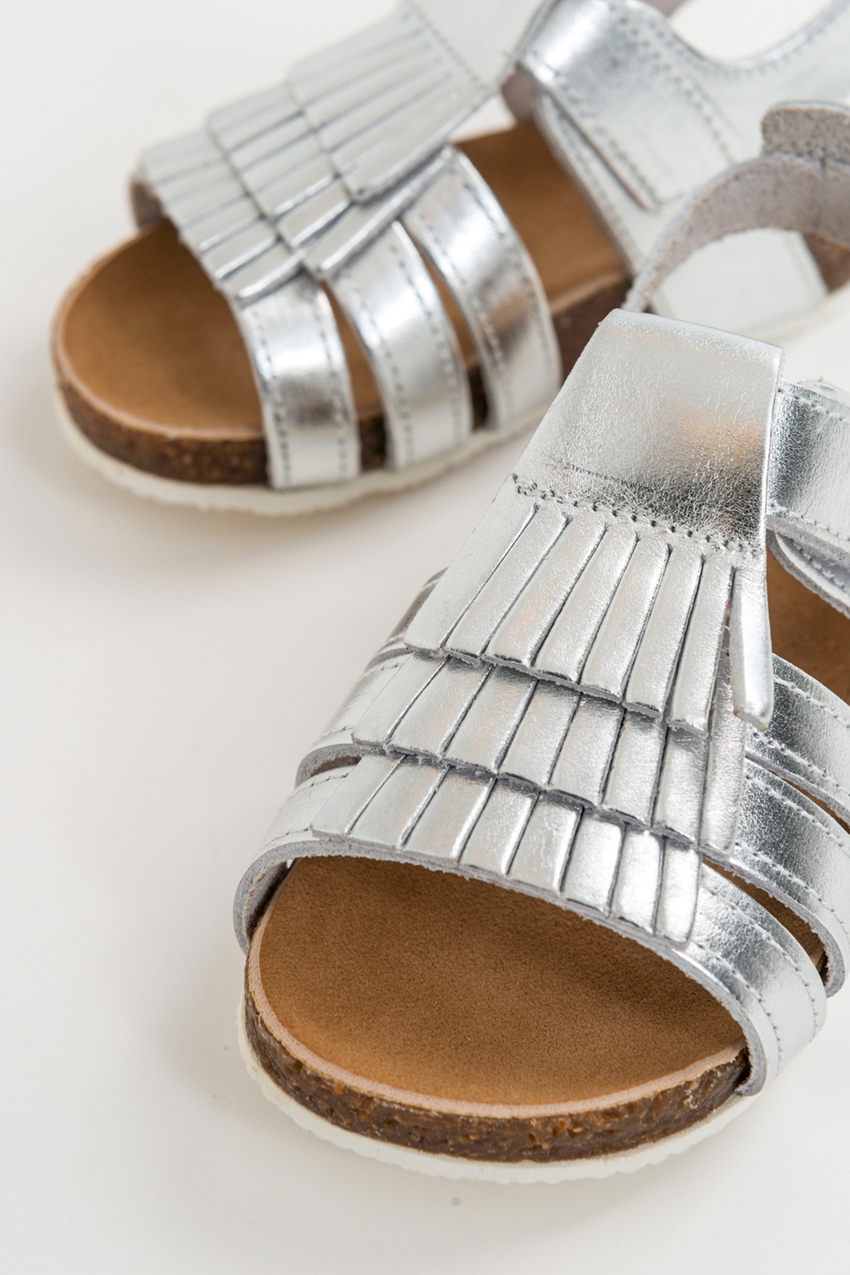 Kız Çocuk Gümüş Deri Ortopedik Destekli Çocuk Sandalet - Görsel 3